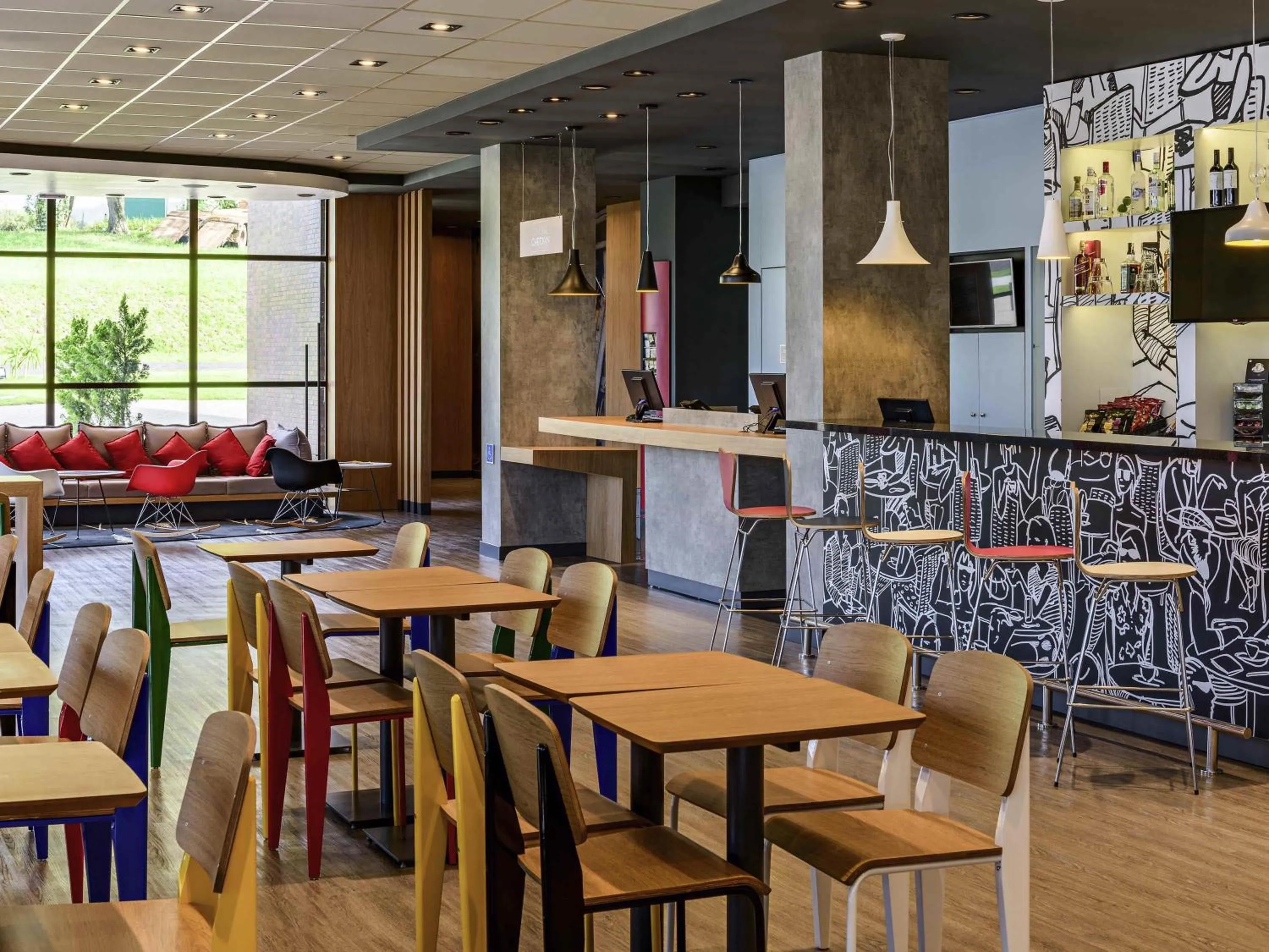 Restaurant/places to eat in ibis Guaiba