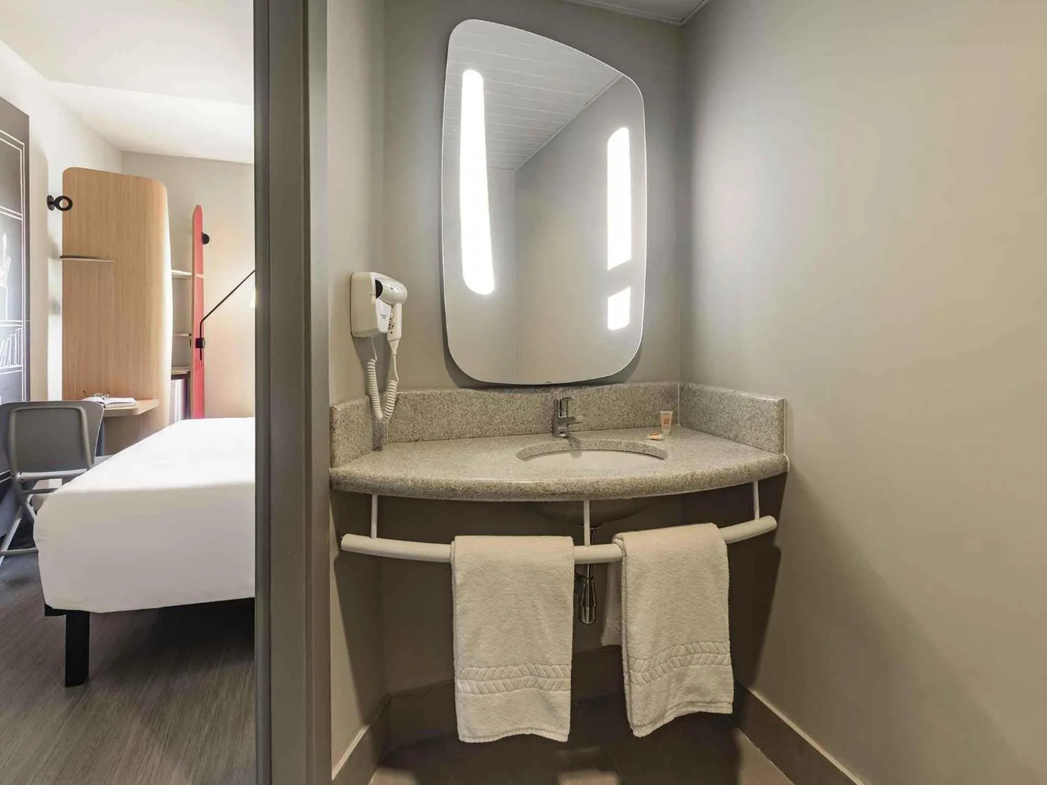 Bedroom, Bed in ibis Guaiba