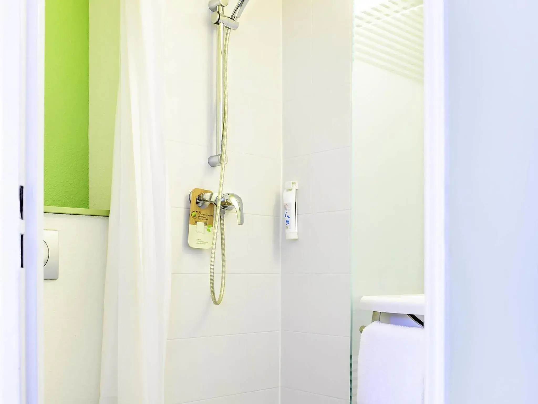 Bedroom in ibis budget Valenciennes Petite-Forêt Bedroom in ibis budget Valenciennes Petite-Forêt