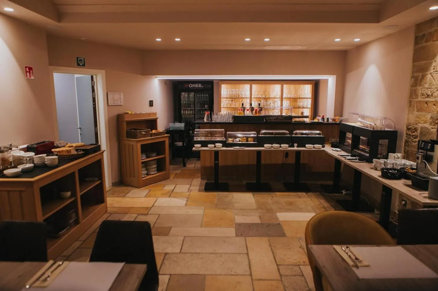 Food and drinks in Hotel New Regina