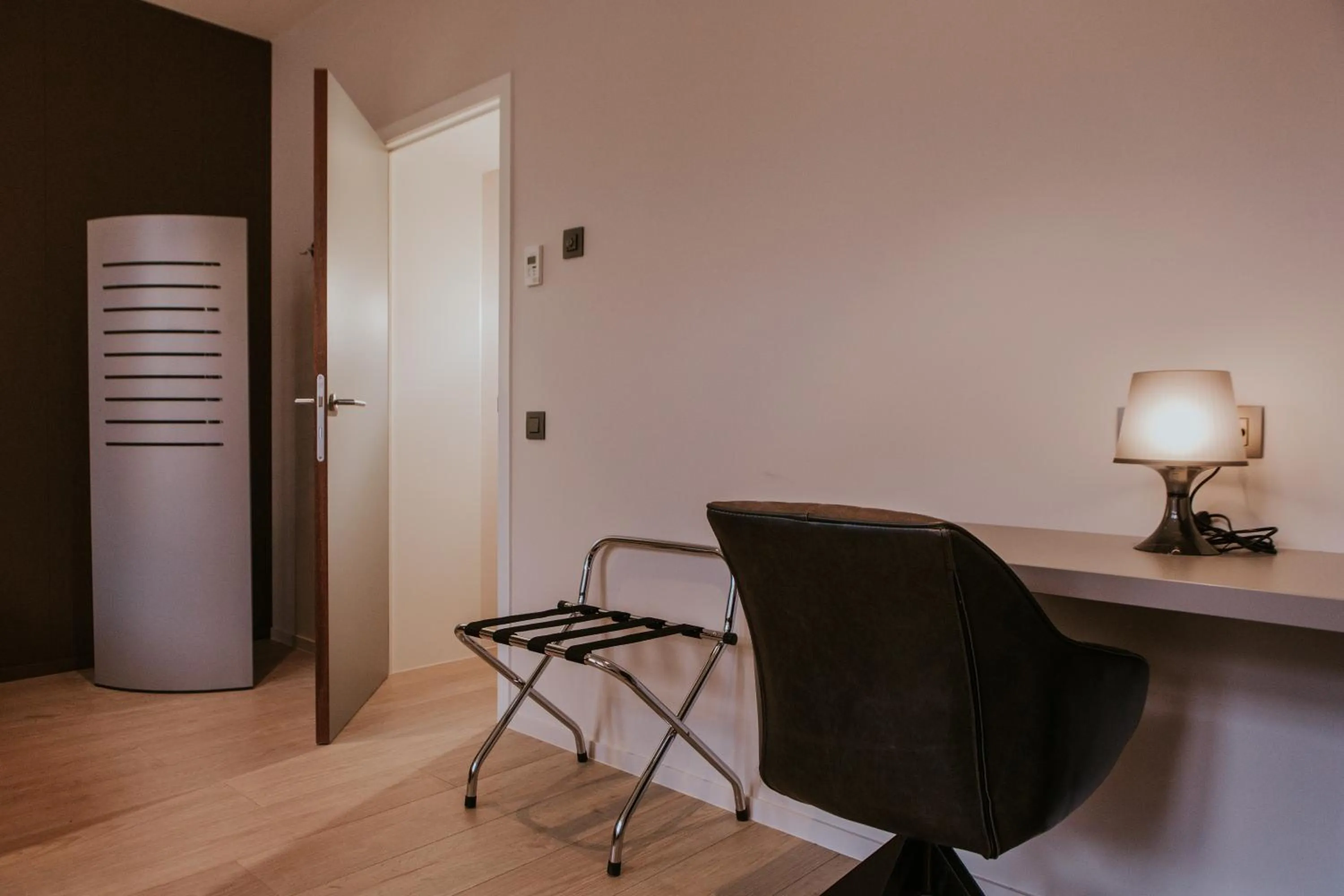 Seating area in Hotel New Regina