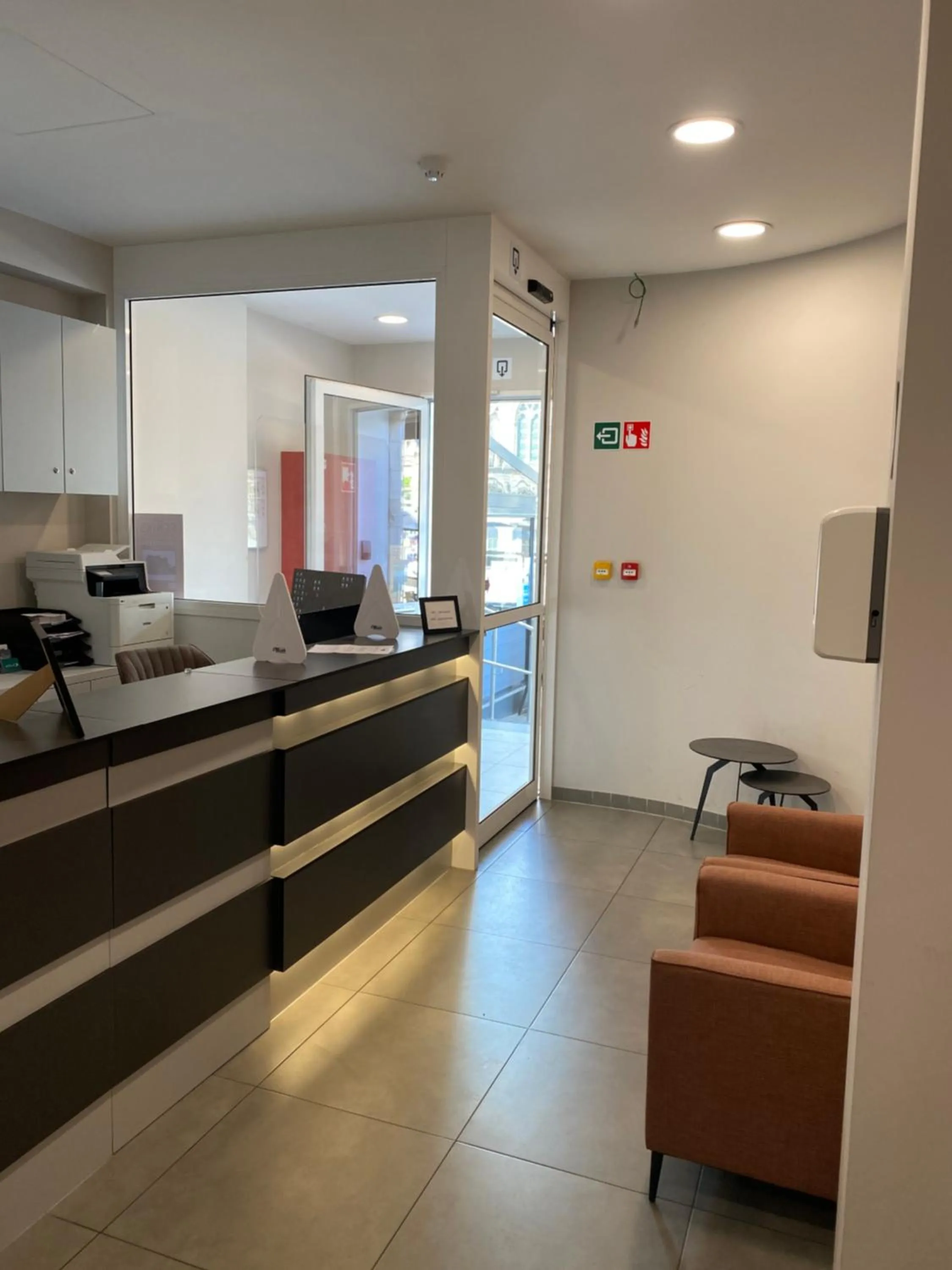 Lobby or reception in Hotel New Regina