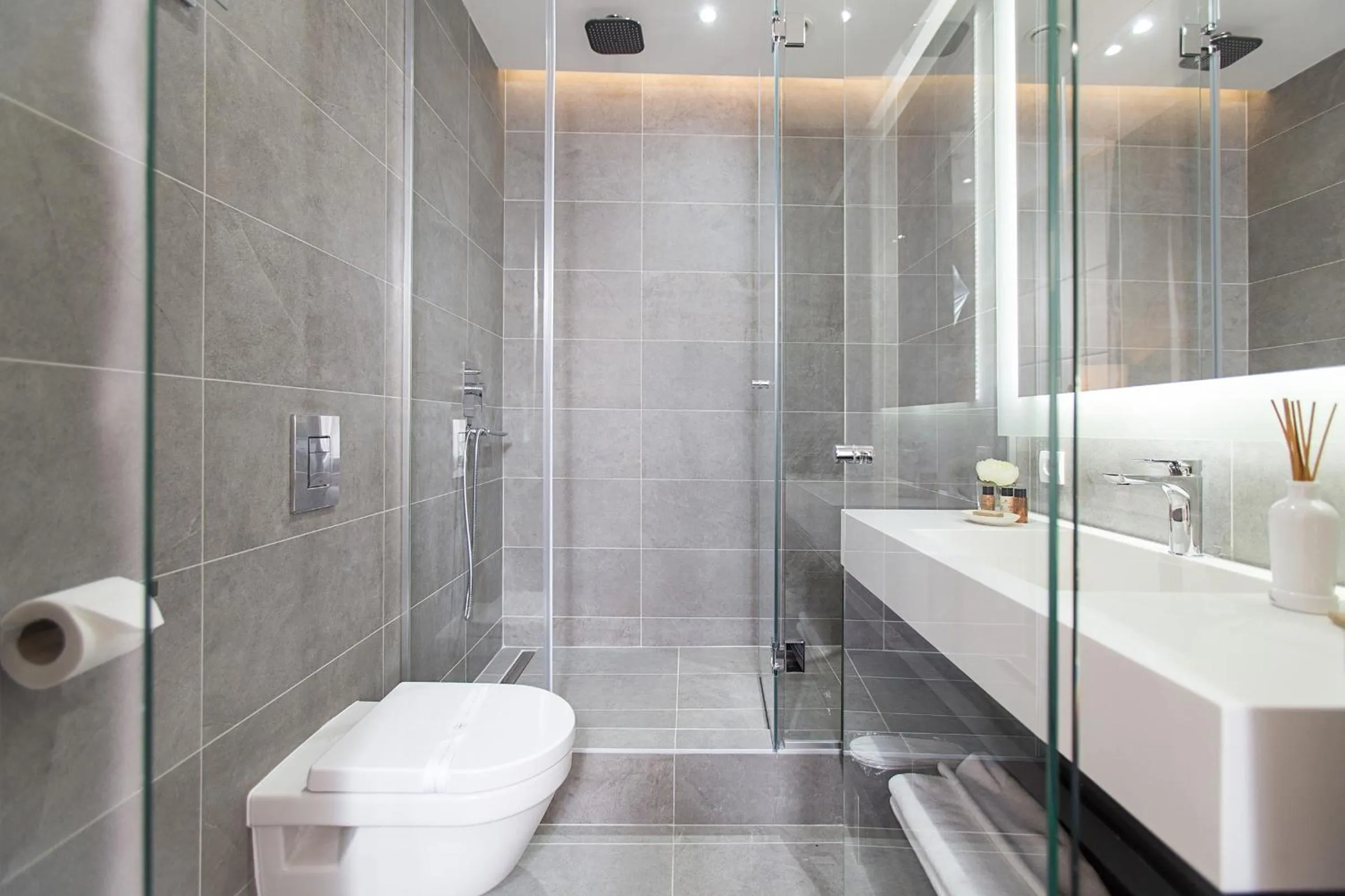 Shower in Dominic Smart & Luxury Suites - Republic Square