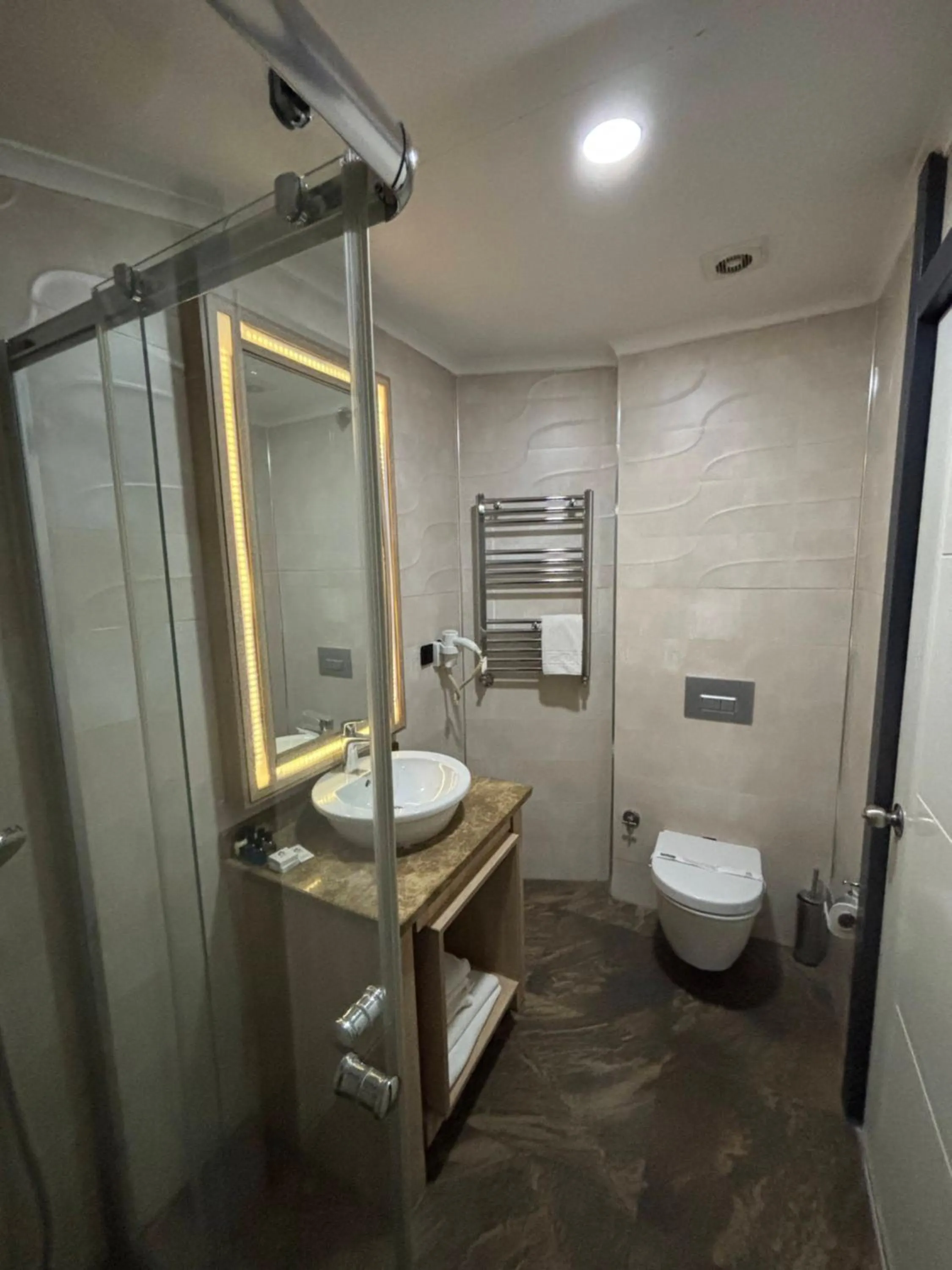 Shower in Aldino Residence