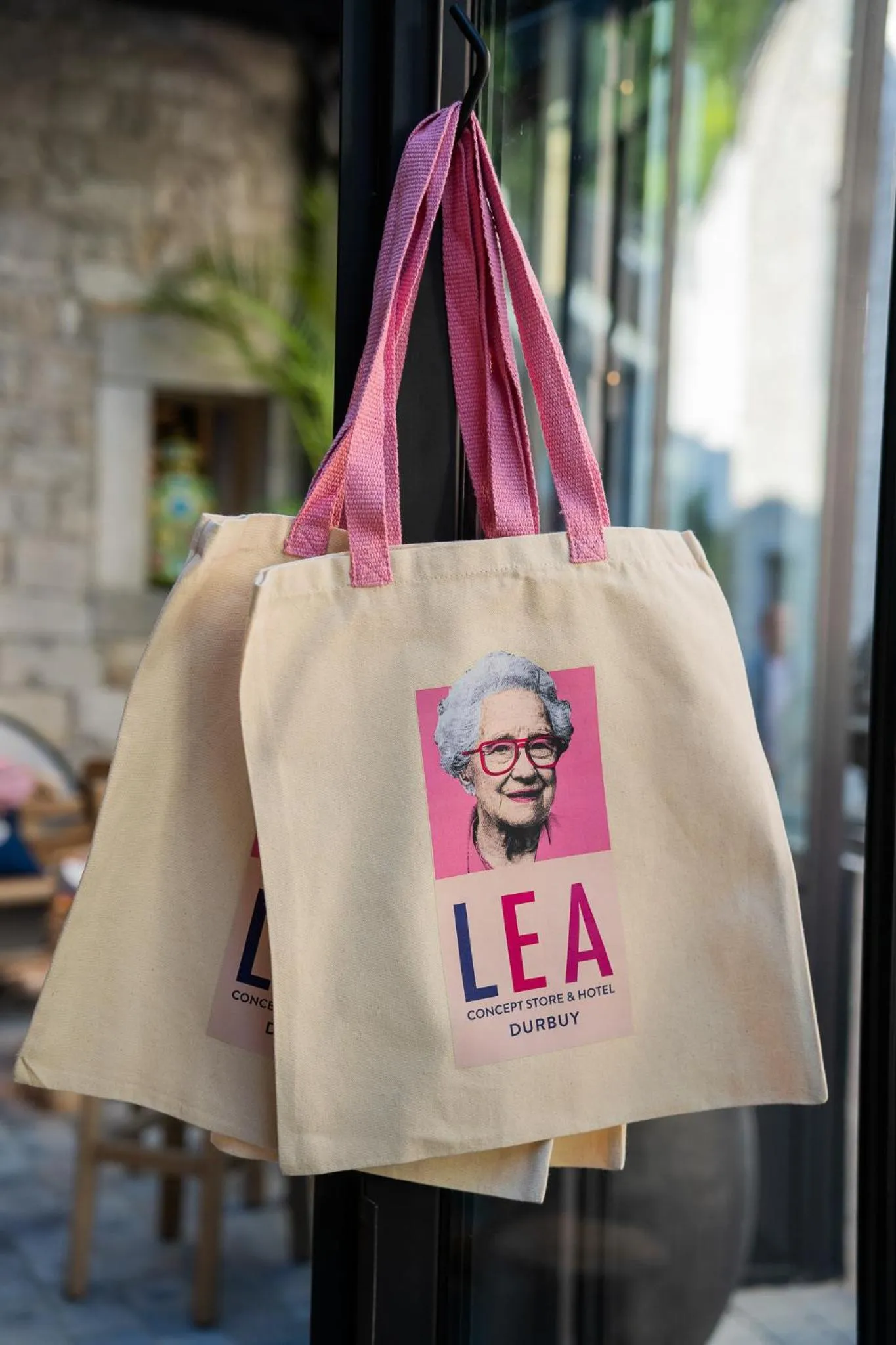 Property building in Hotel LEA - Maison Caerdinael