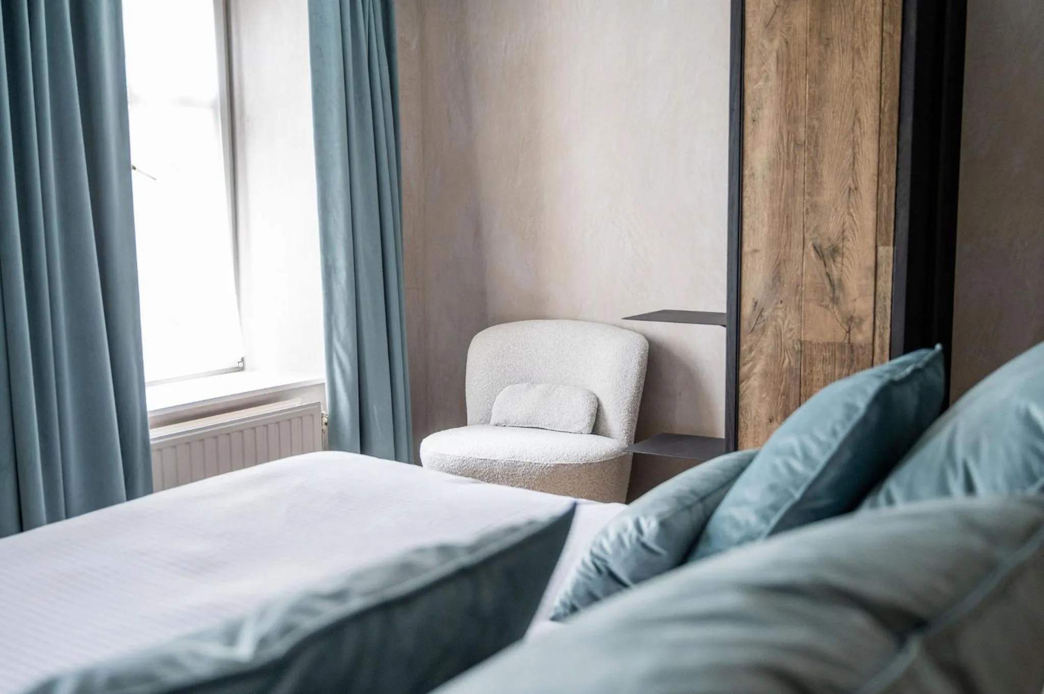 Bed in Hotel LEA - Maison Caerdinael