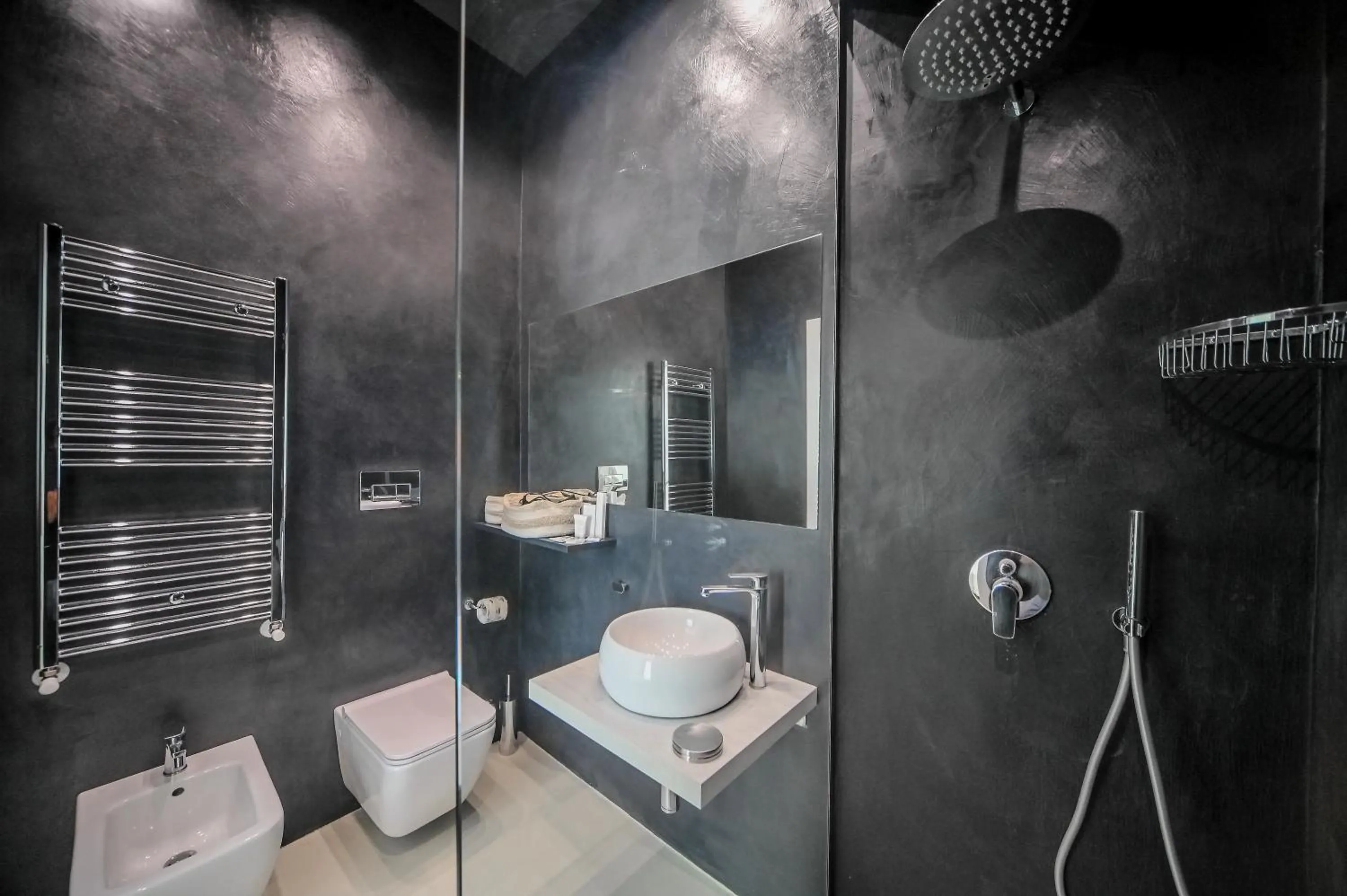 Shower in 42 Zanardelli B&B