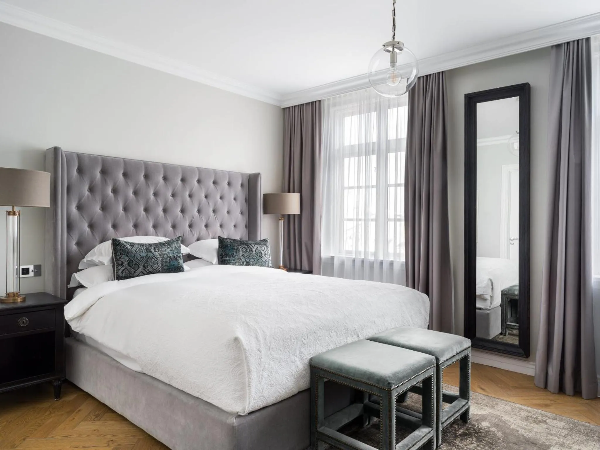 Bedroom, Bed in Sand Hotel by Keahotels