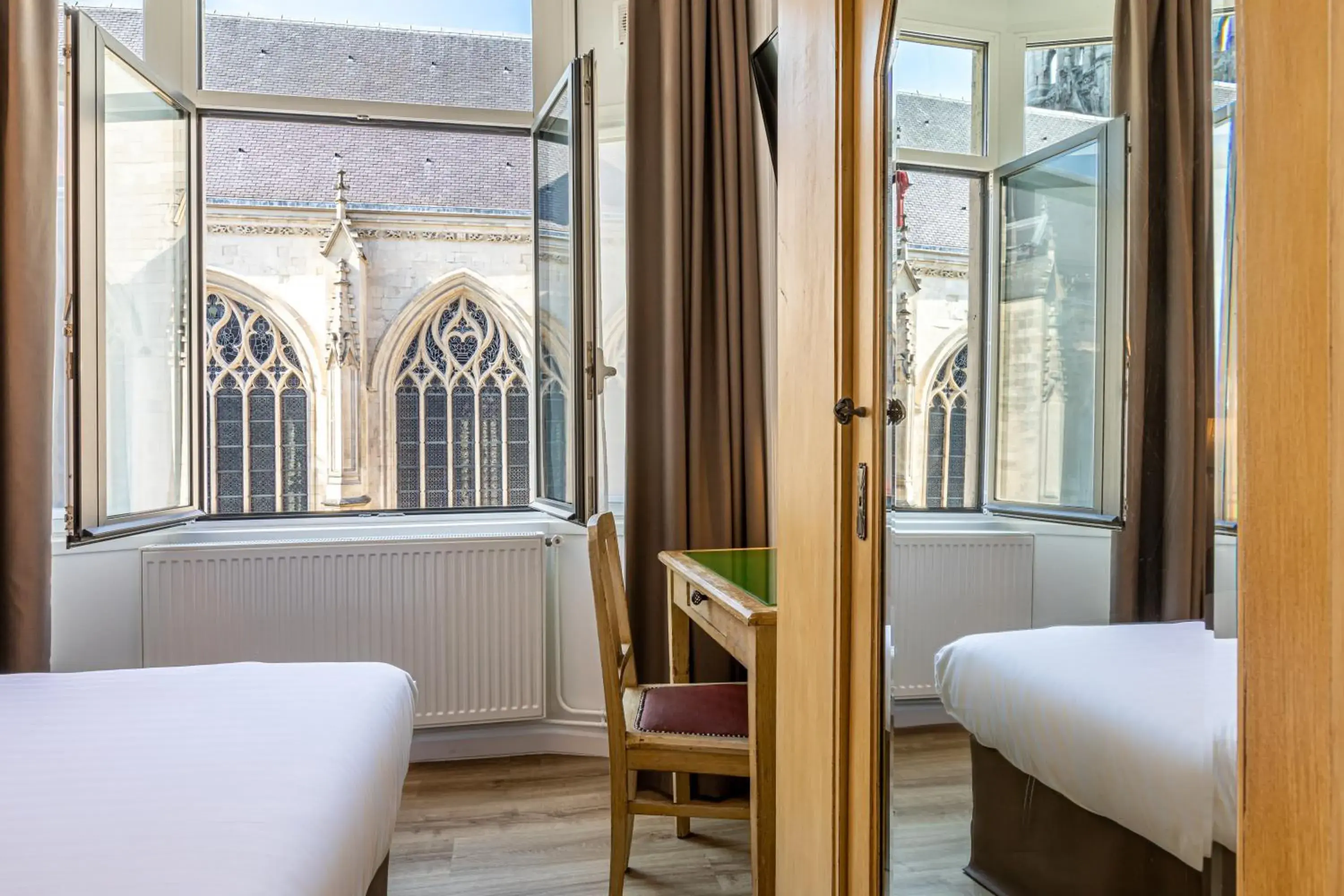 Bed in Hôtel Saint Maurice Bed in Hôtel Saint Maurice