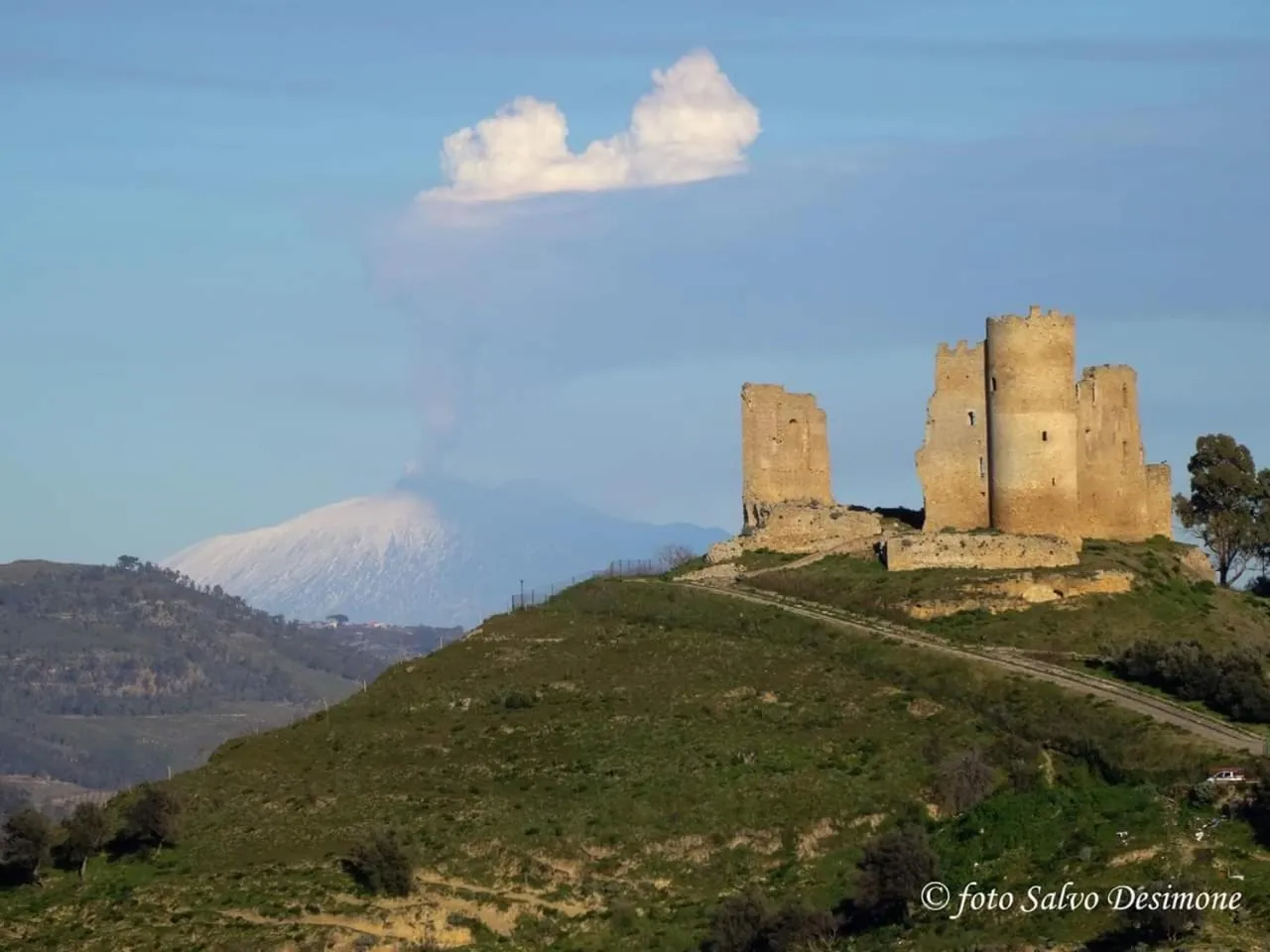 Mountain view in Alessi Suites & Studio