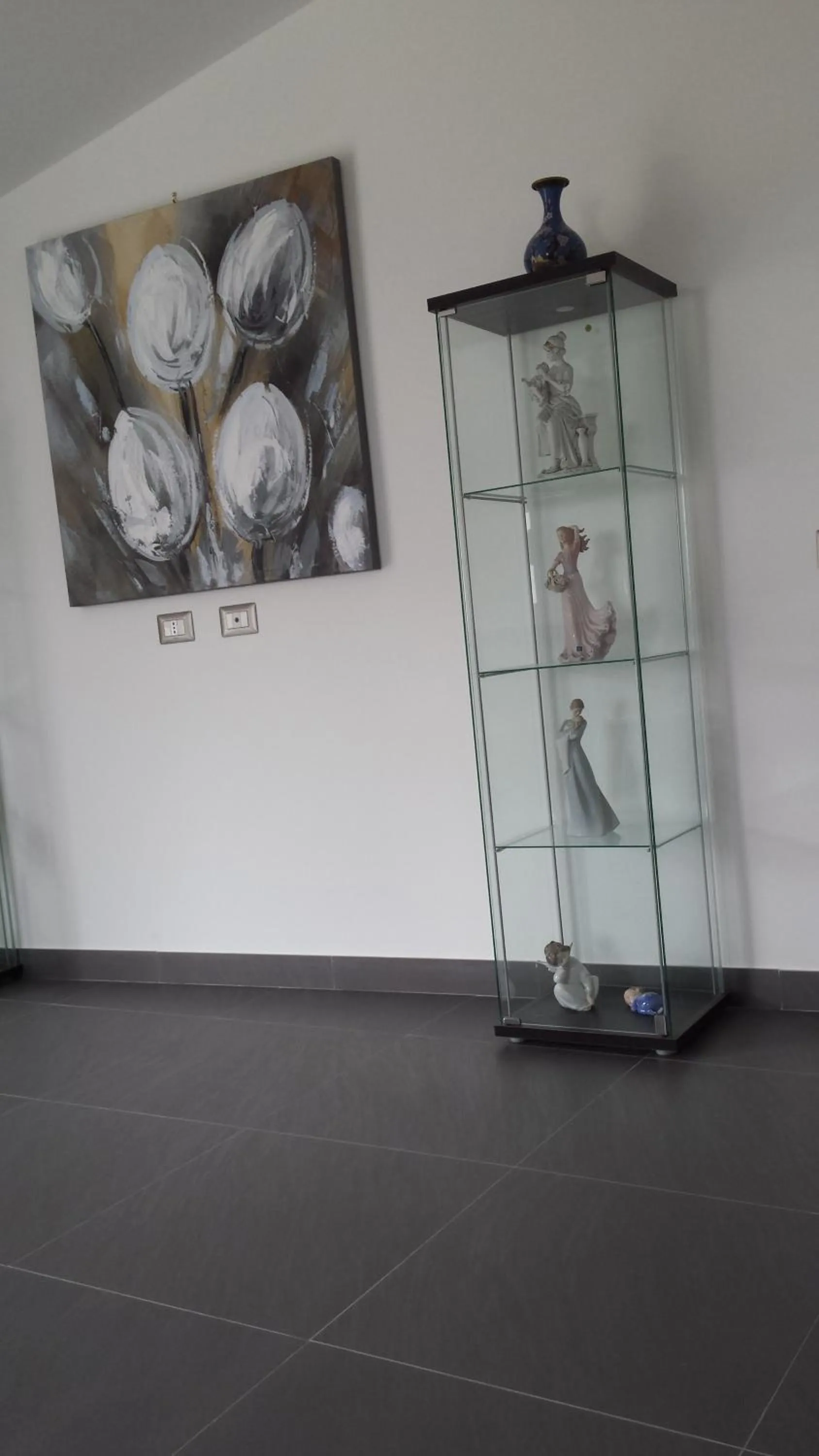 Decorative detail in Alessi Suites & Studio