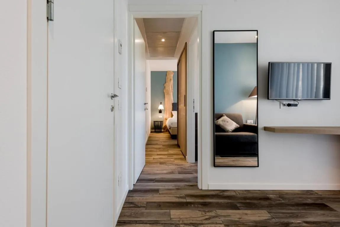 Photo of the whole room, Bed in Locanda la Cross - Adults Only