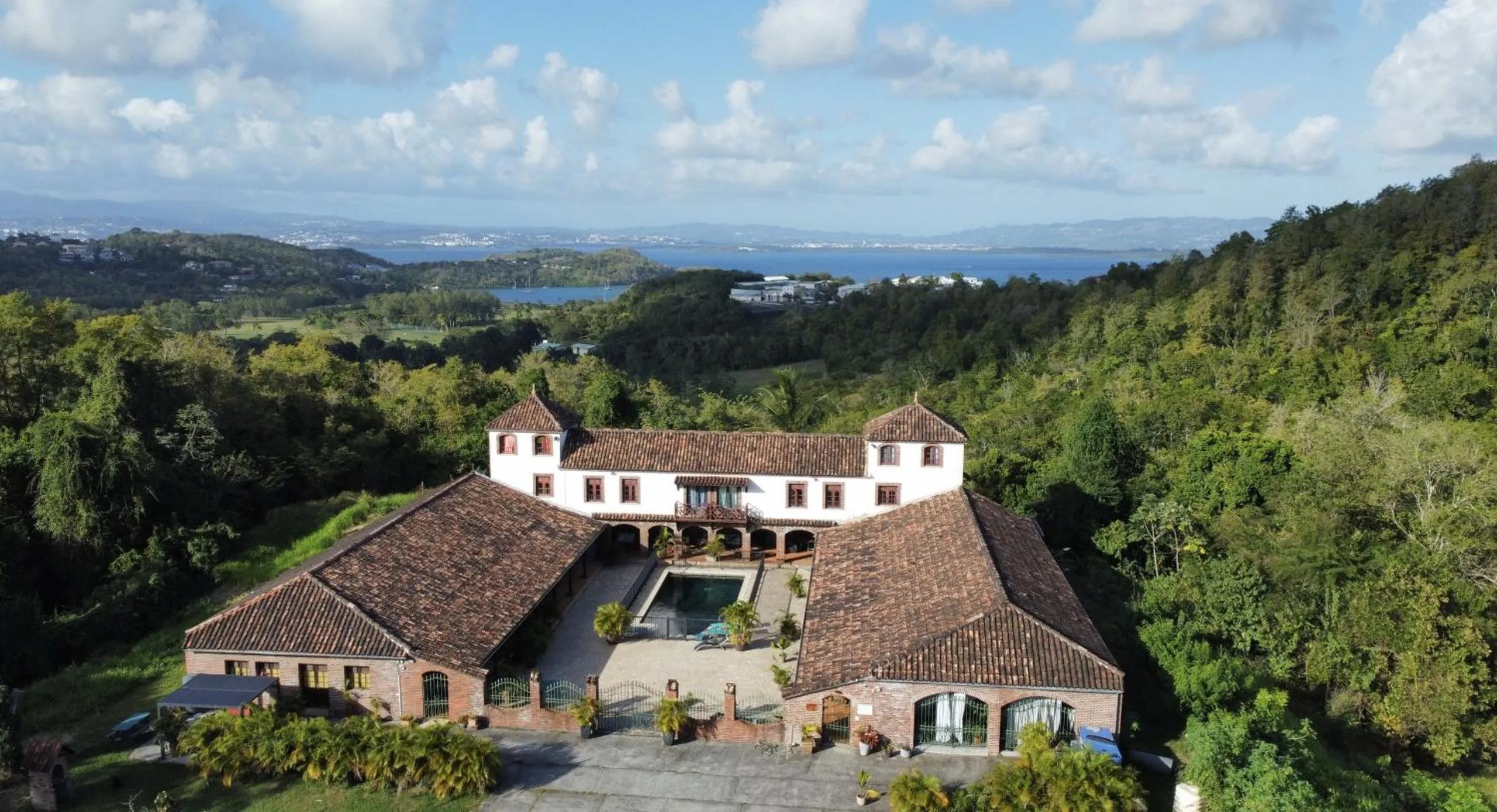 Property building in Domaine du Château