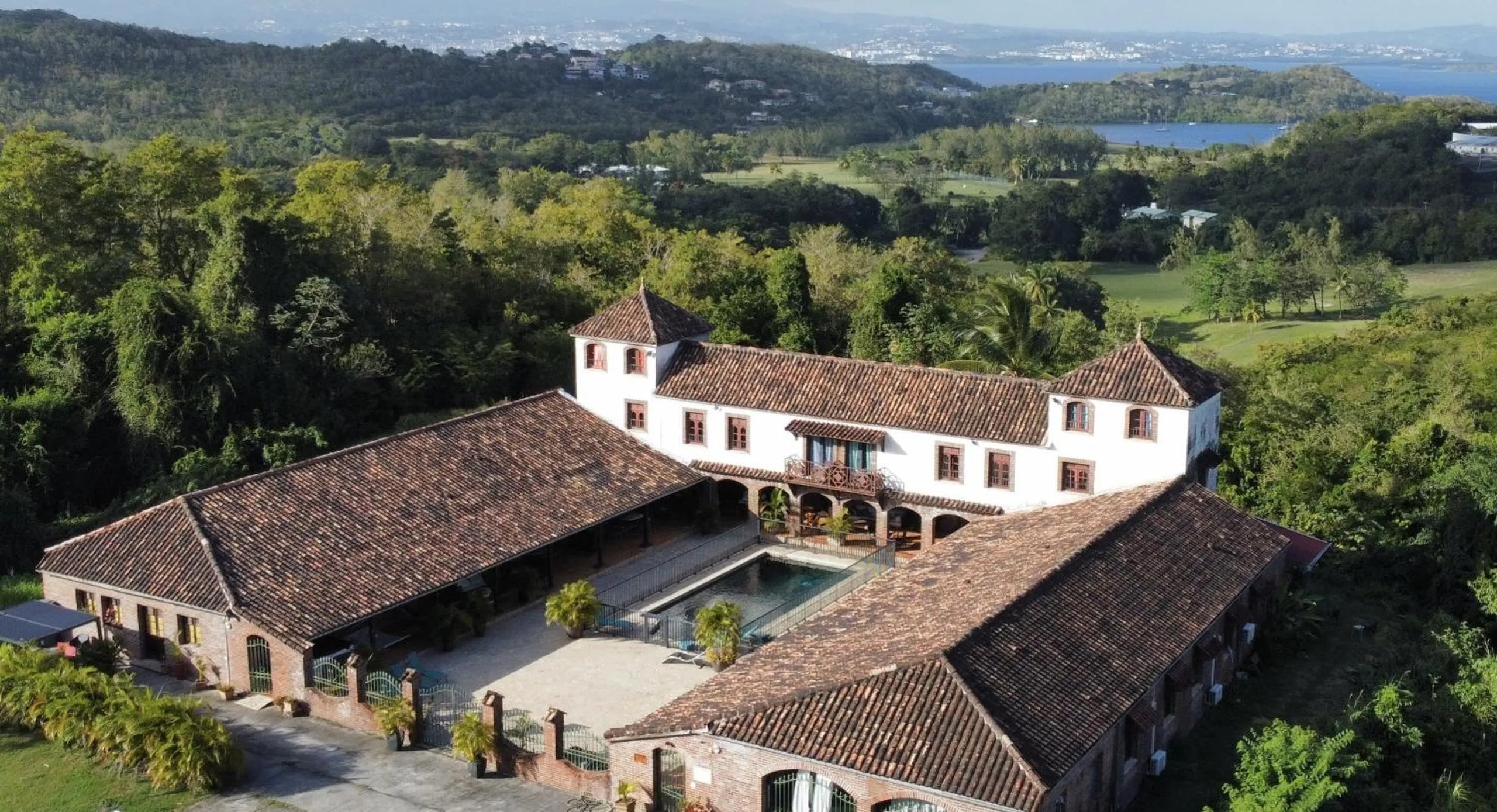 Property building in Domaine du Château