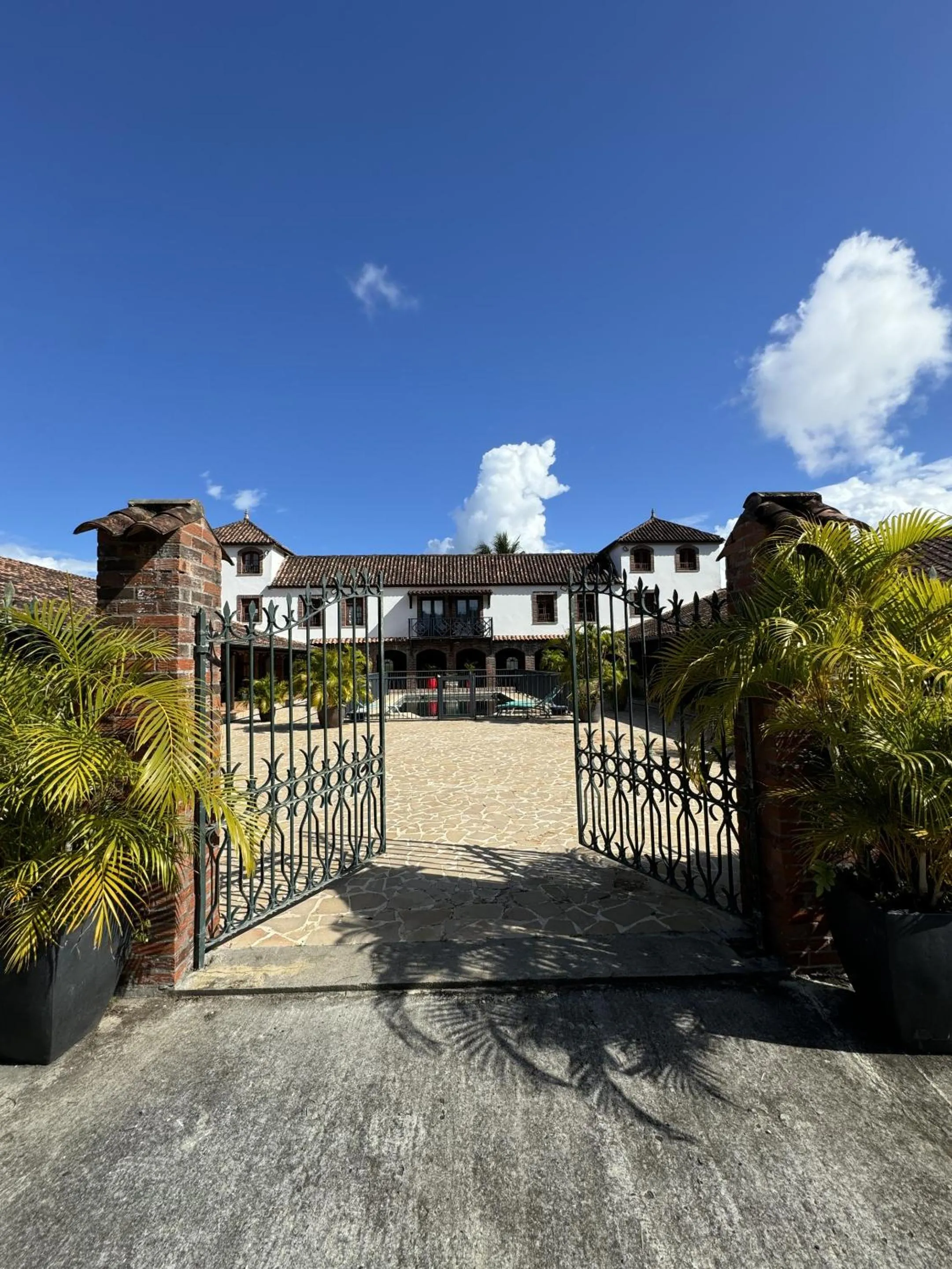 Facade/entrance in Domaine du Château