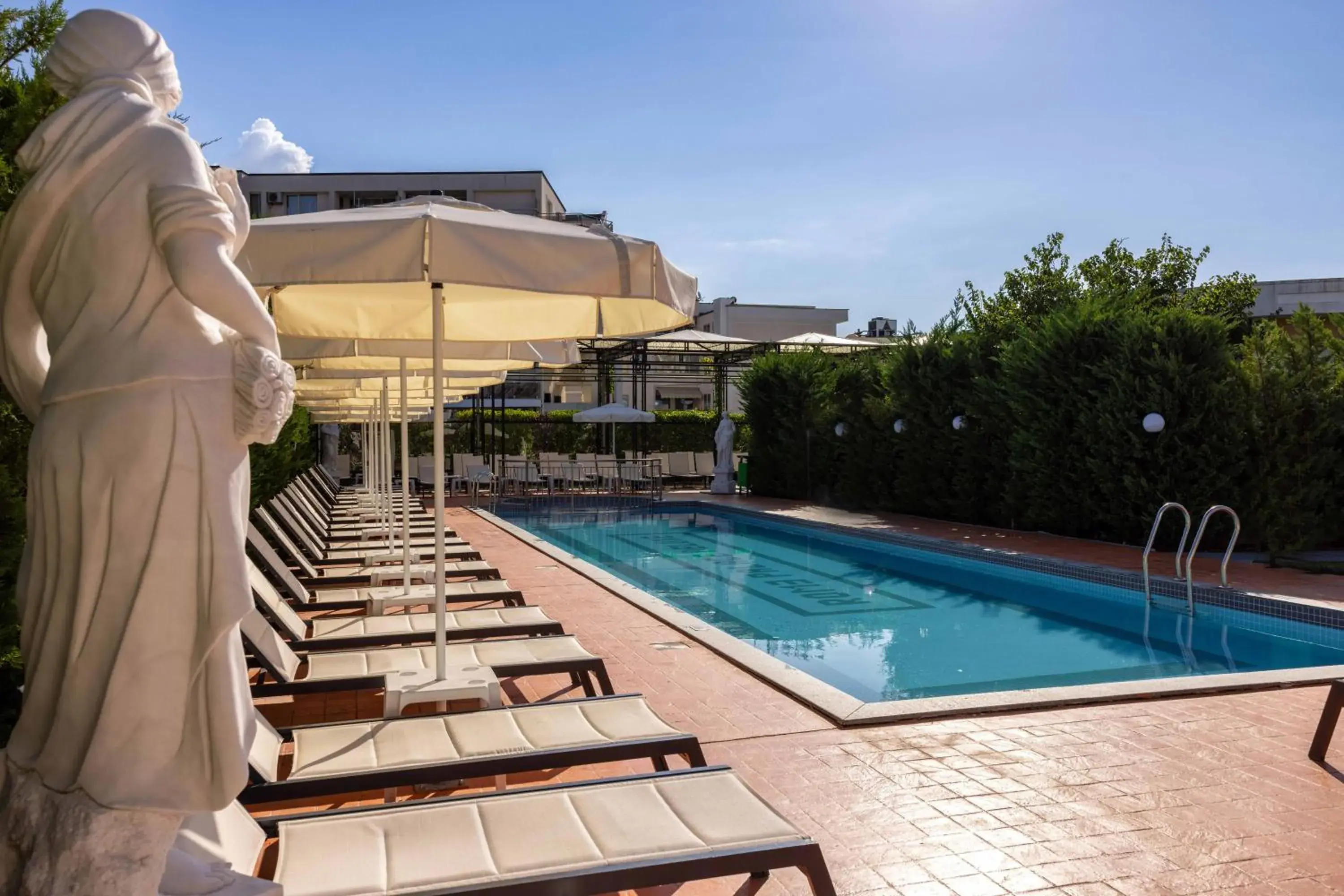 Swimming pool in Rome Palace Deluxe - All Inclusive Premium Swimming pool in Rome Palace Deluxe - All Inclusive Premium