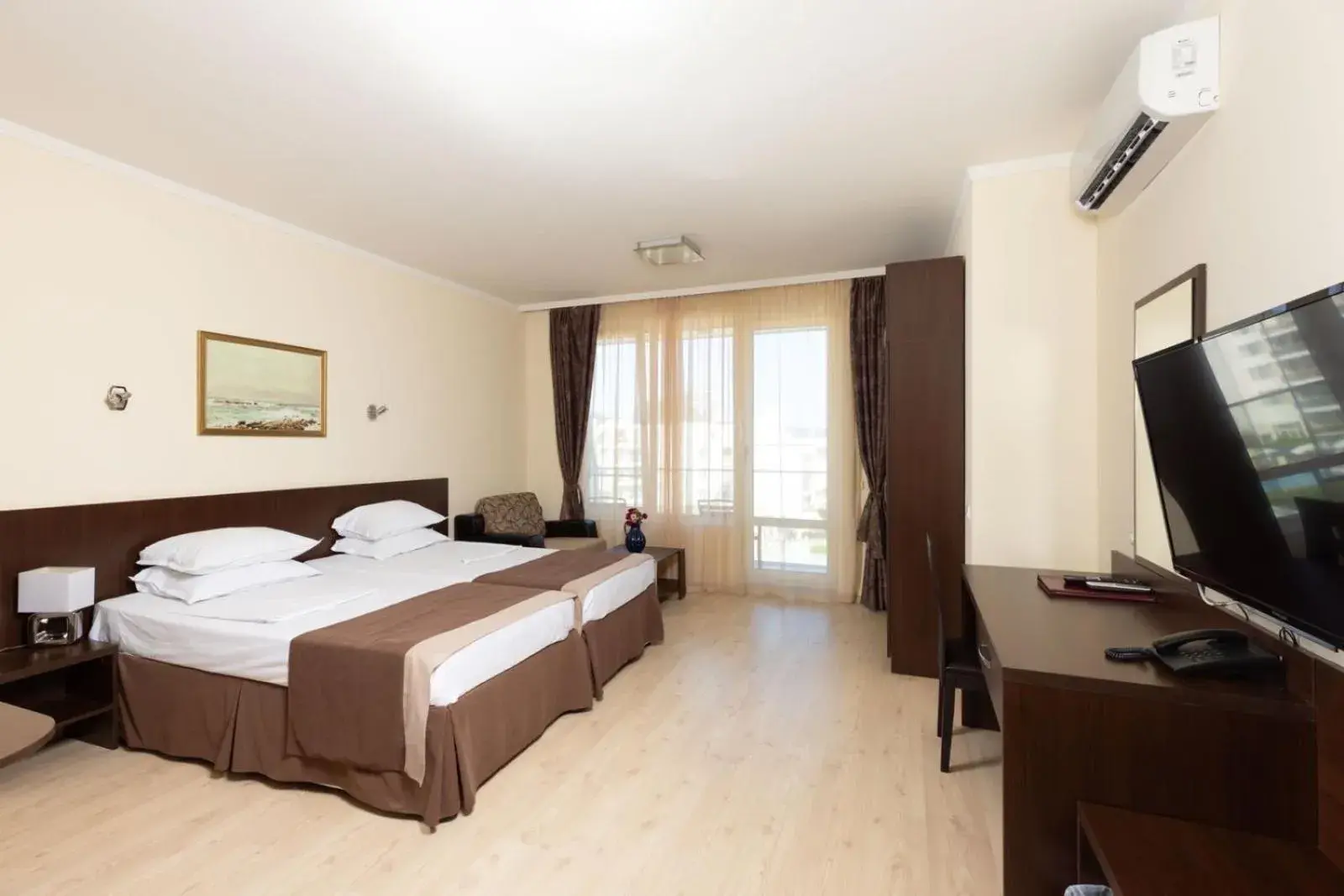 Photo of the whole room, Bed in Rome Palace Deluxe - All Inclusive Premium Photo of the whole room, Bed in Rome Palace Deluxe - All Inclusive Premium