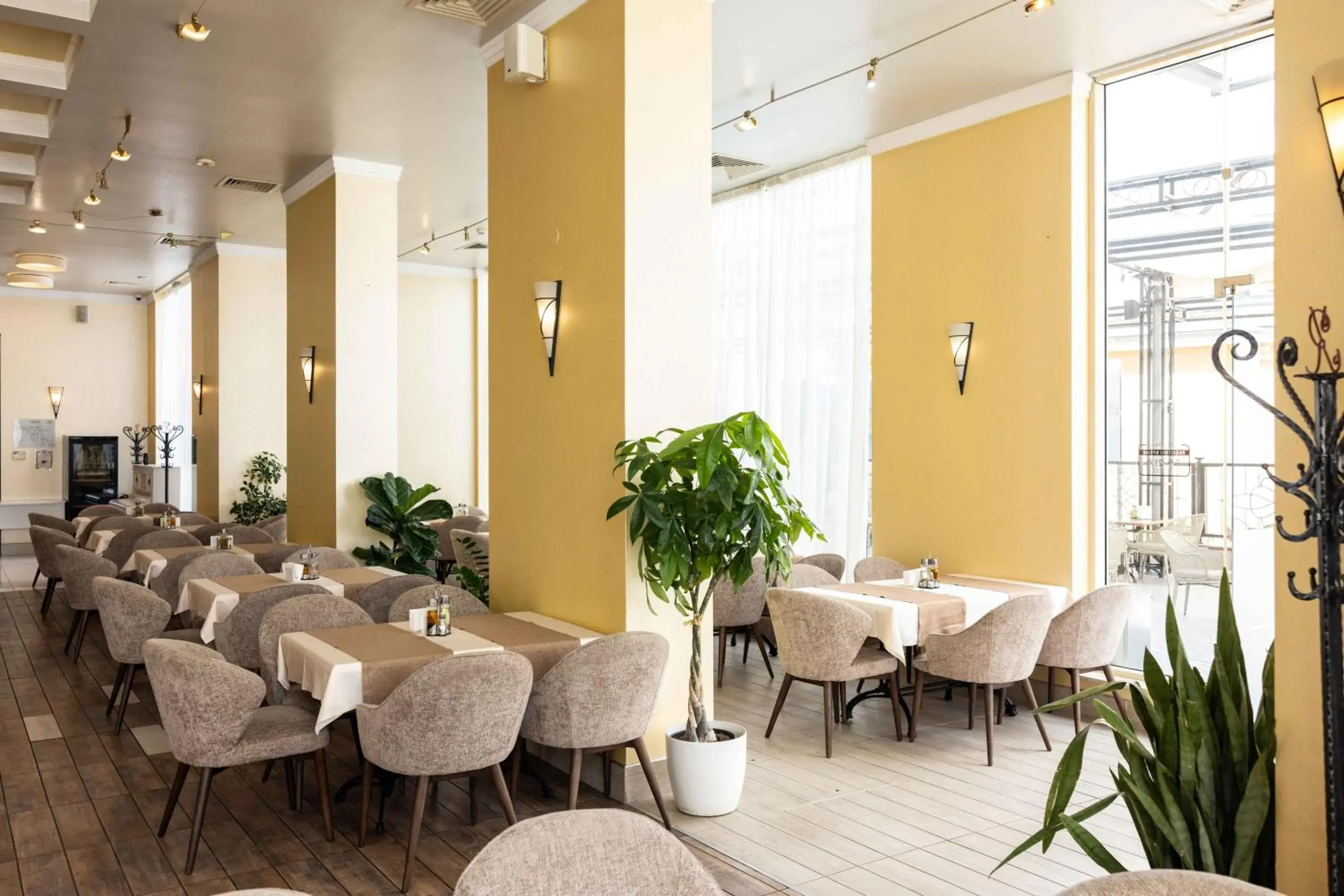 Restaurant/places to eat in Rome Palace Deluxe - All Inclusive Premium Restaurant/places to eat in Rome Palace Deluxe - All Inclusive Premium