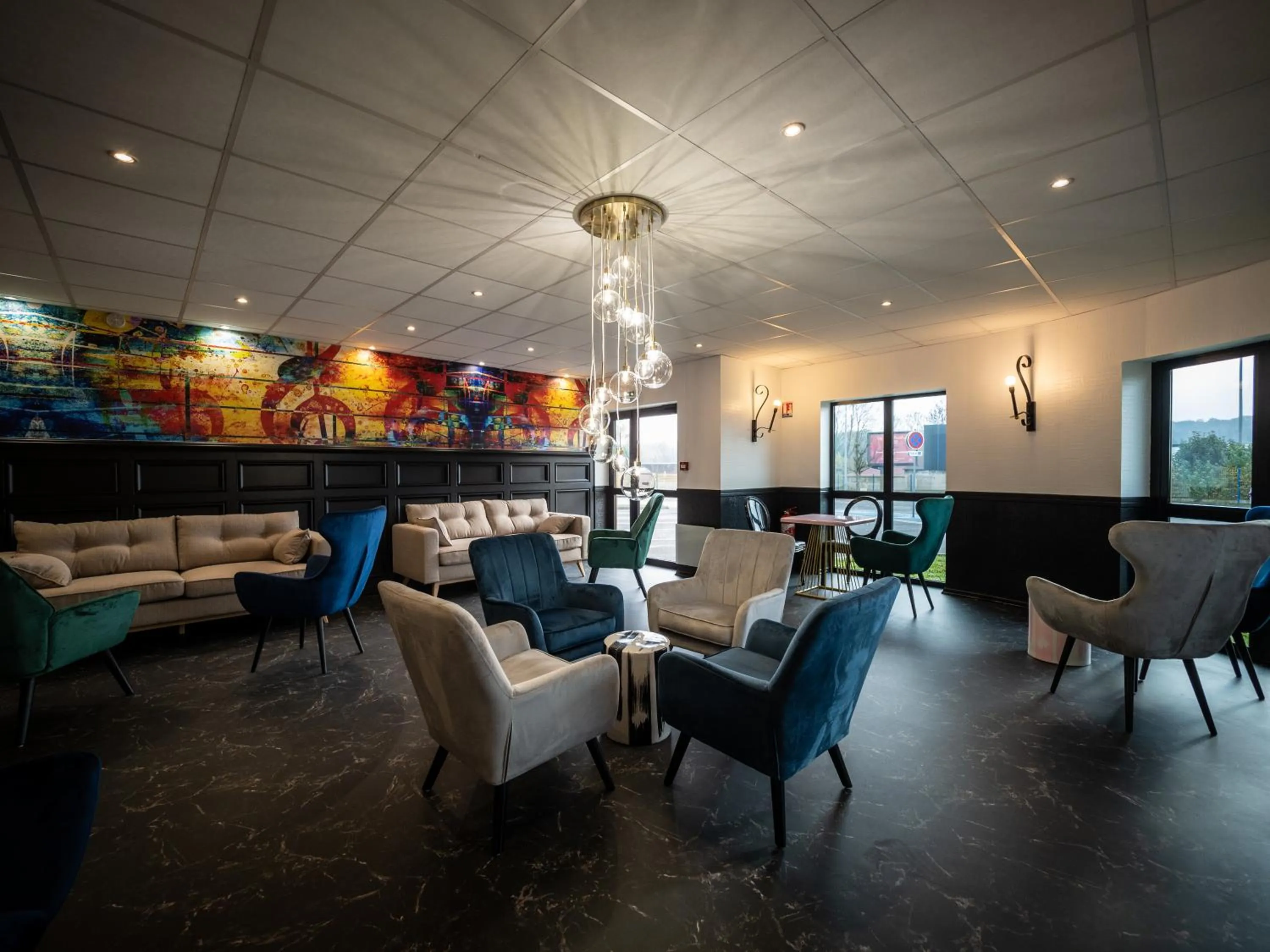 Lounge or bar in Welcomotel Beauvais Aéroport