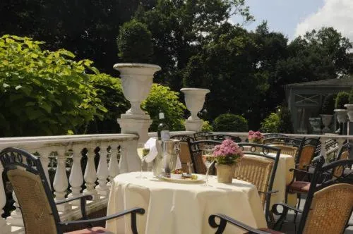 Restaurant/places to eat in Kasteel Wurfeld