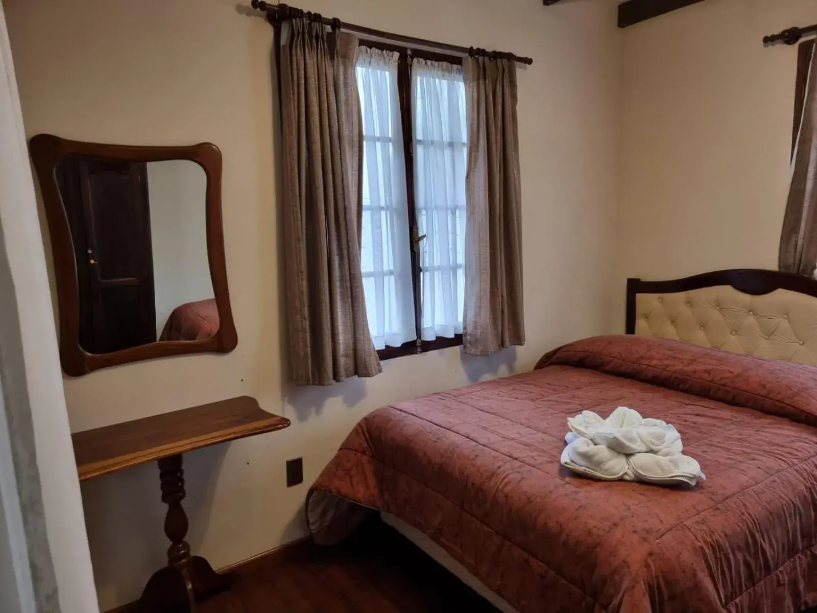 Family Suite in "HOTEL BOUTIQUE LA MAISON DE LA BOLIVIE" Casa de Huéspedes Family Suite in "HOTEL BOUTIQUE LA MAISON DE LA BOLIVIE" Casa de Huéspedes
