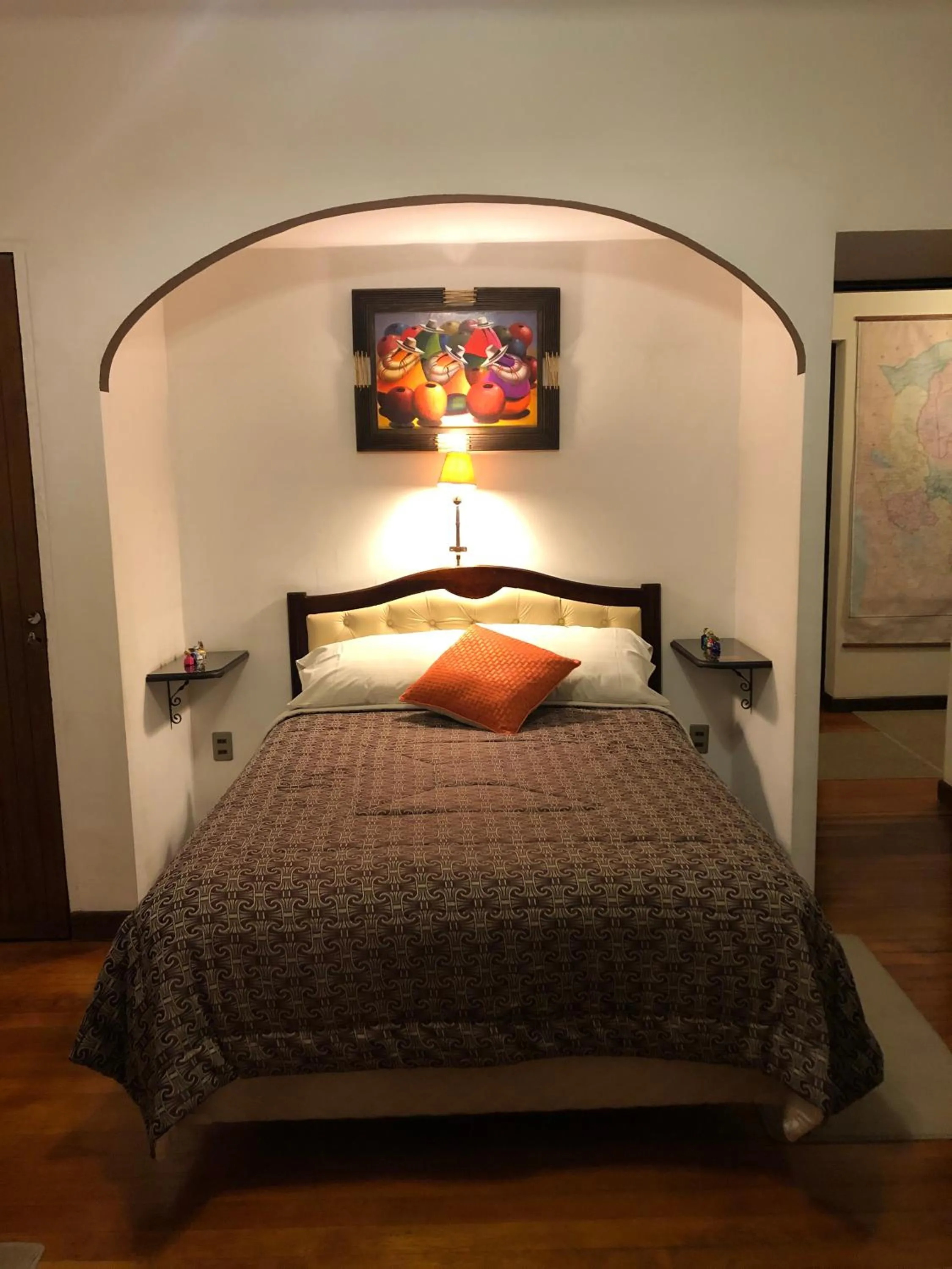 Deluxe Double Room in "HOTEL BOUTIQUE LA MAISON DE LA BOLIVIE" Casa de Huéspedes