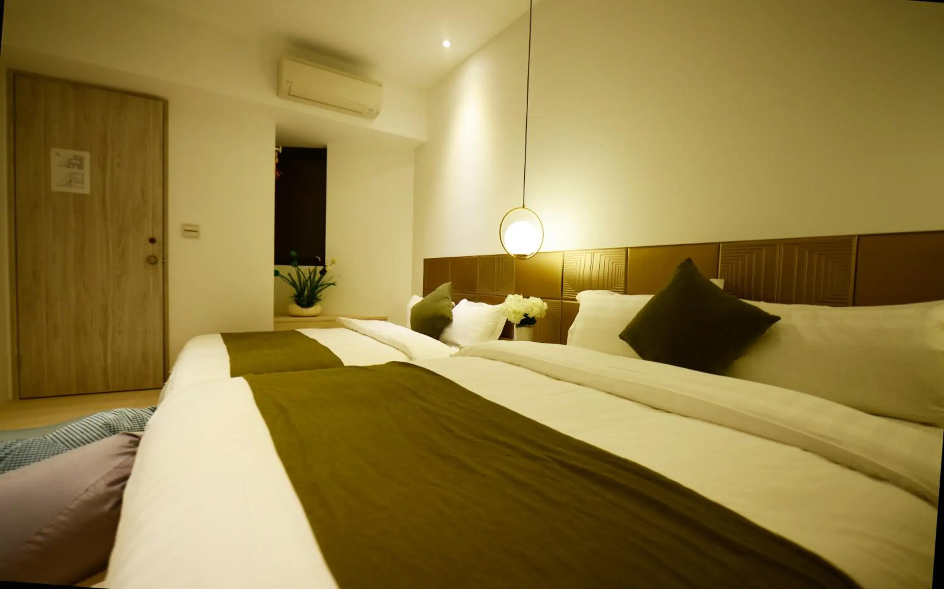 Quadruple Room with Bath in Happy House B&B Quadruple Room with Bath in Happy House B&B