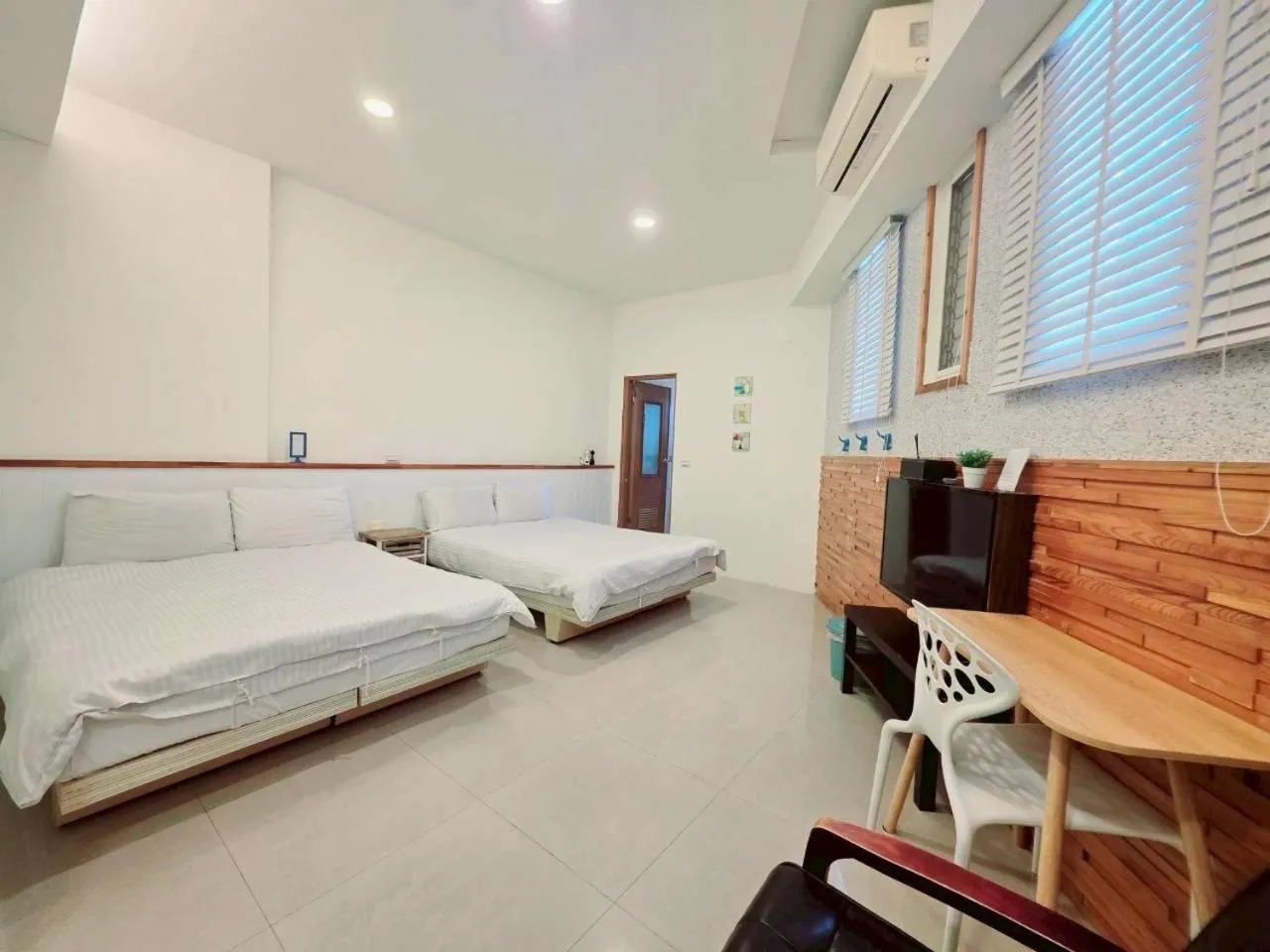 Bedroom, Bed in Q House