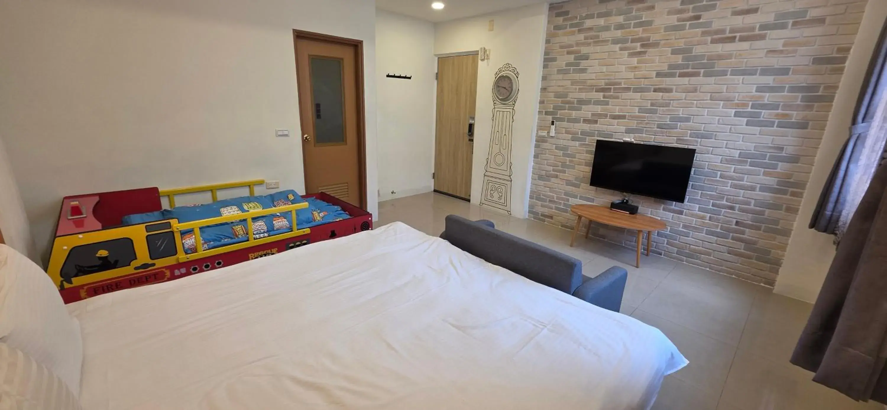 Bedroom, Bed in Q House Bedroom, Bed in Q House