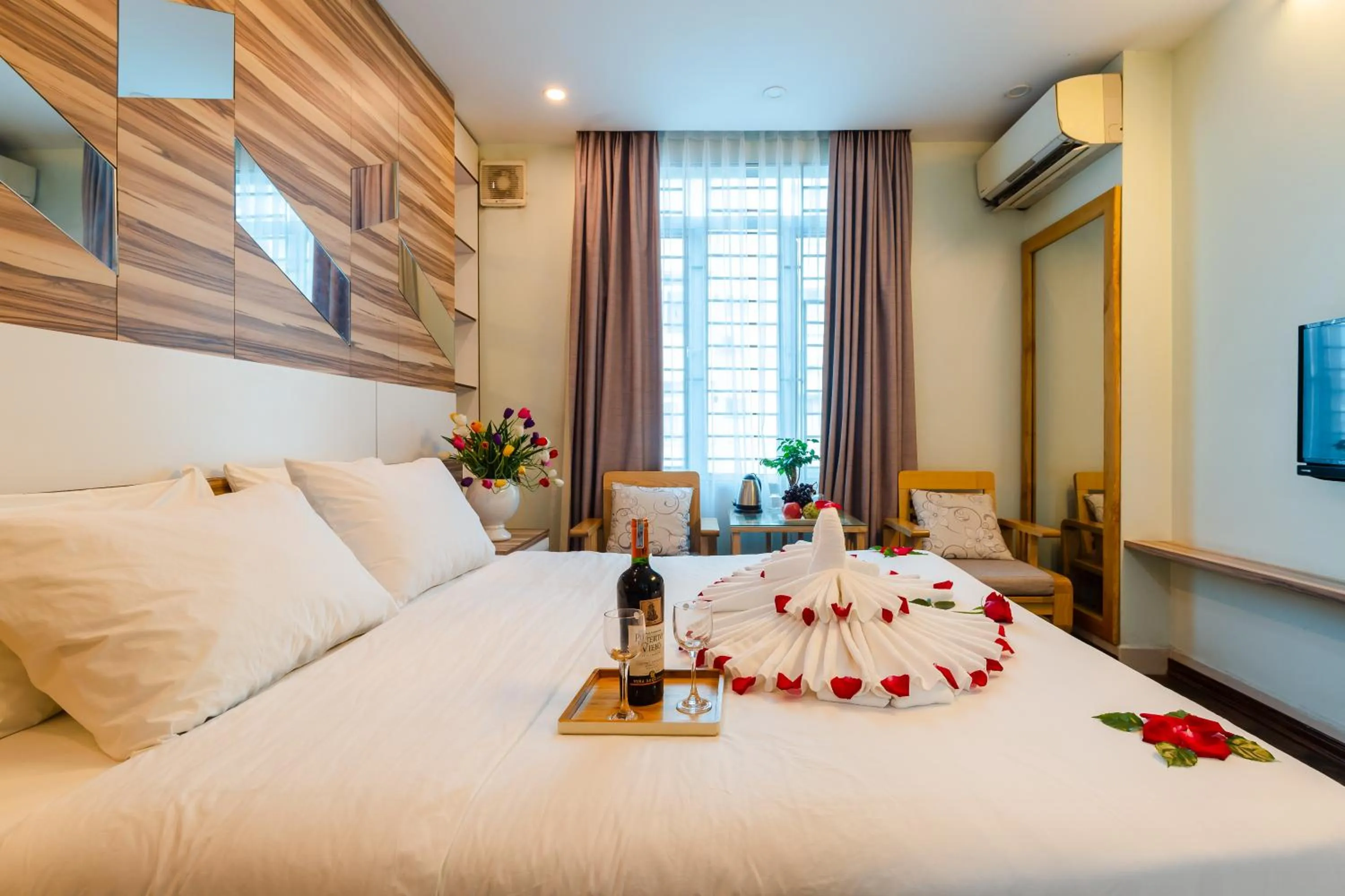 Bedroom, Bed in An Phú Hà Nội Hotel & Spa - Mỹ Đình