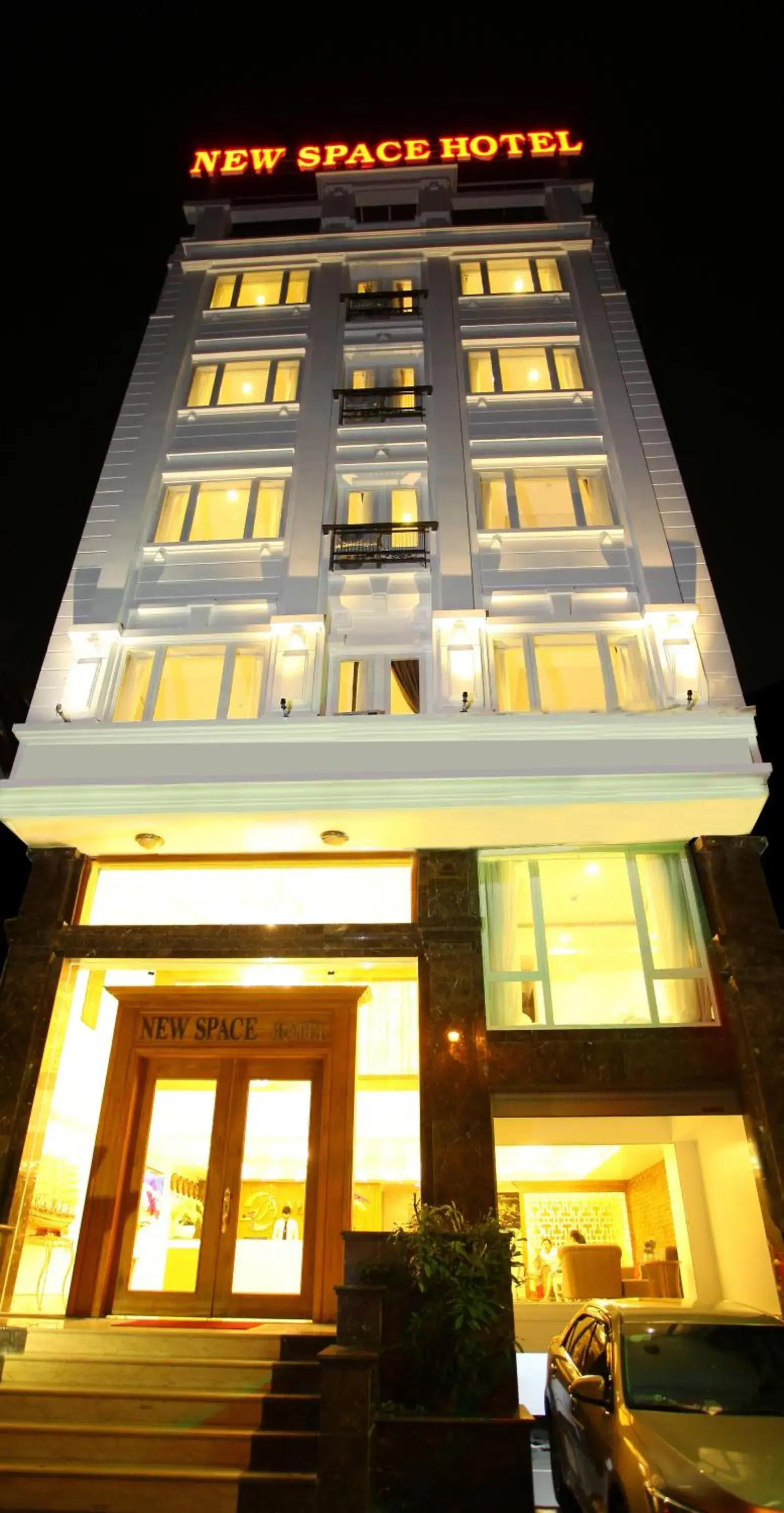 Facade/entrance in New Space Hotel Airport Facade/entrance in New Space Hotel Airport