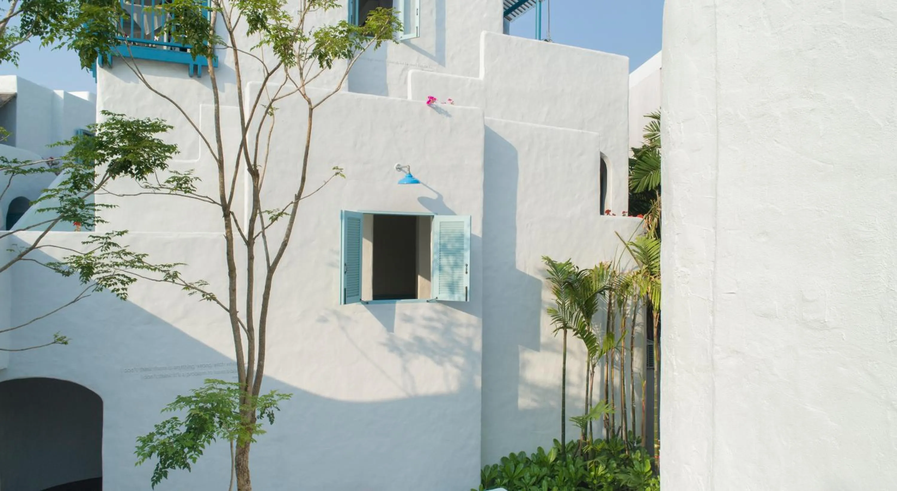 Property building in Resort de Paskani