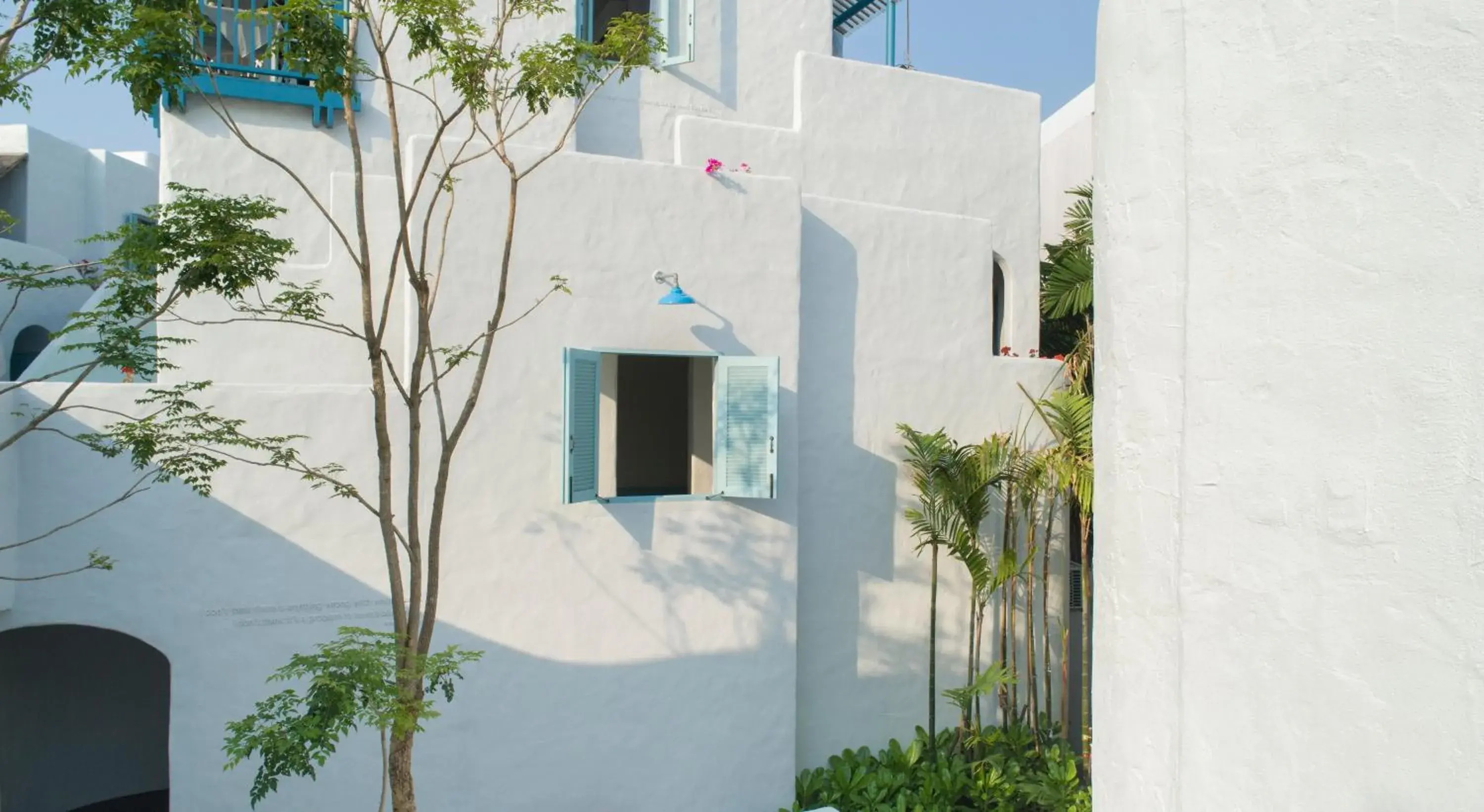 Property building in Resort de Paskani Property building in Resort de Paskani