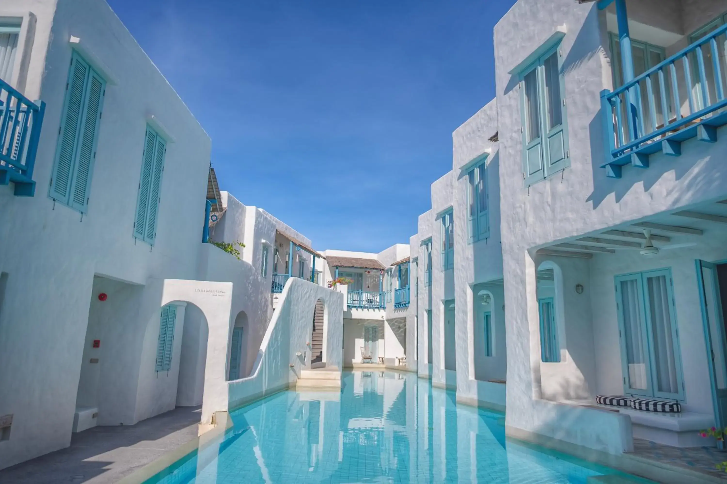 Property building in Resort de Paskani Property building in Resort de Paskani