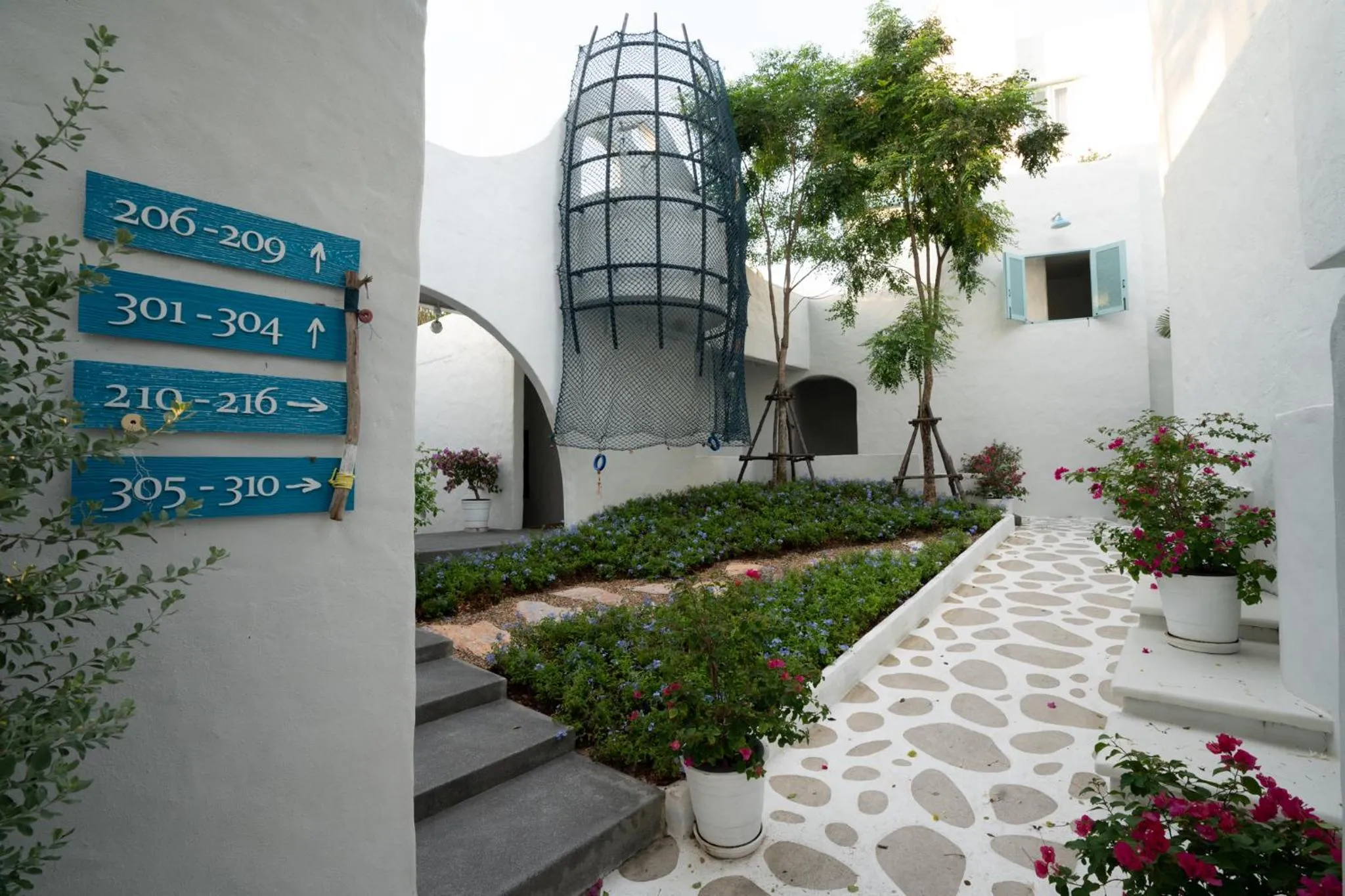 Garden view in Resort de Paskani