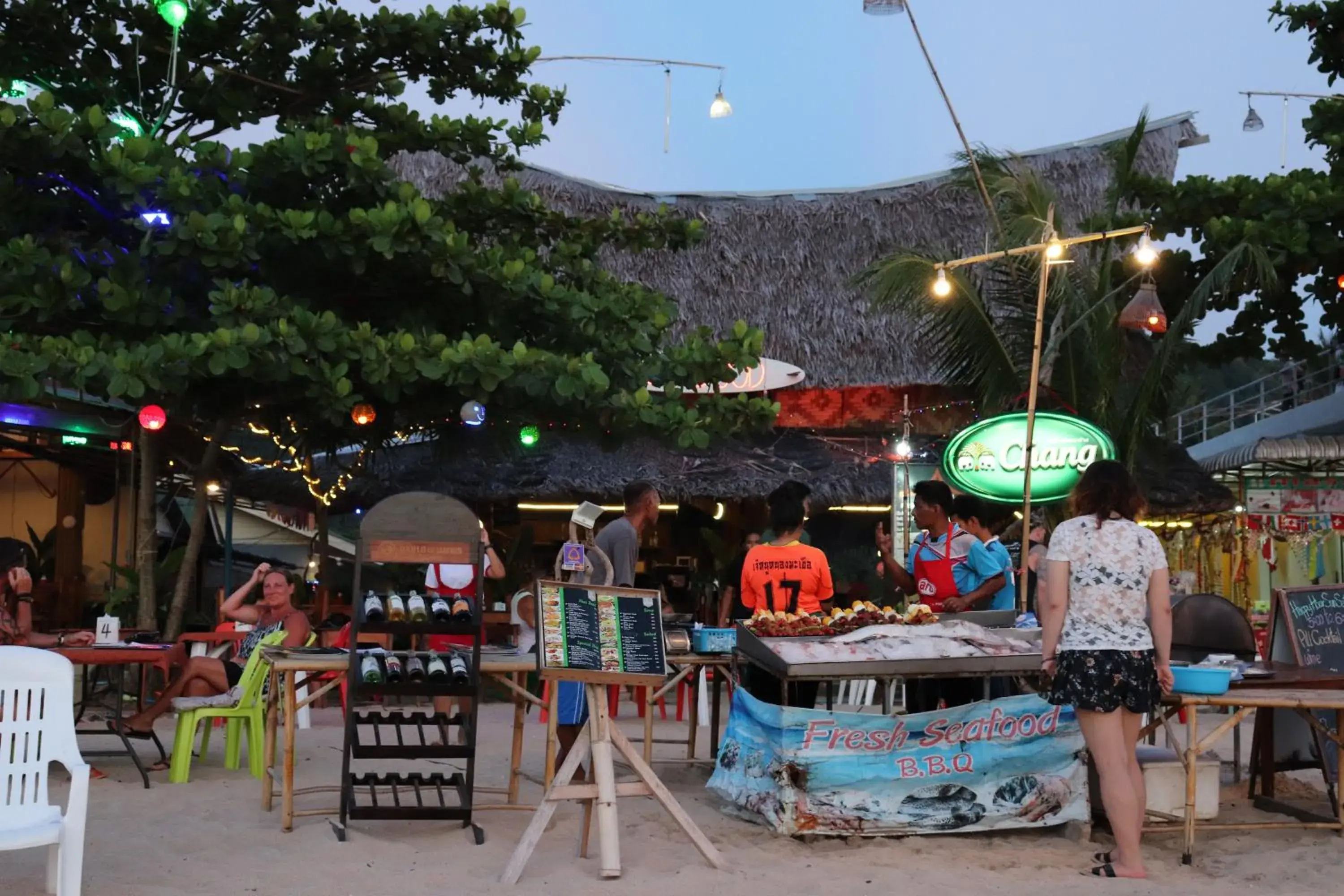 Property building in Klongdao Sunset Villa Property building in Klongdao Sunset Villa