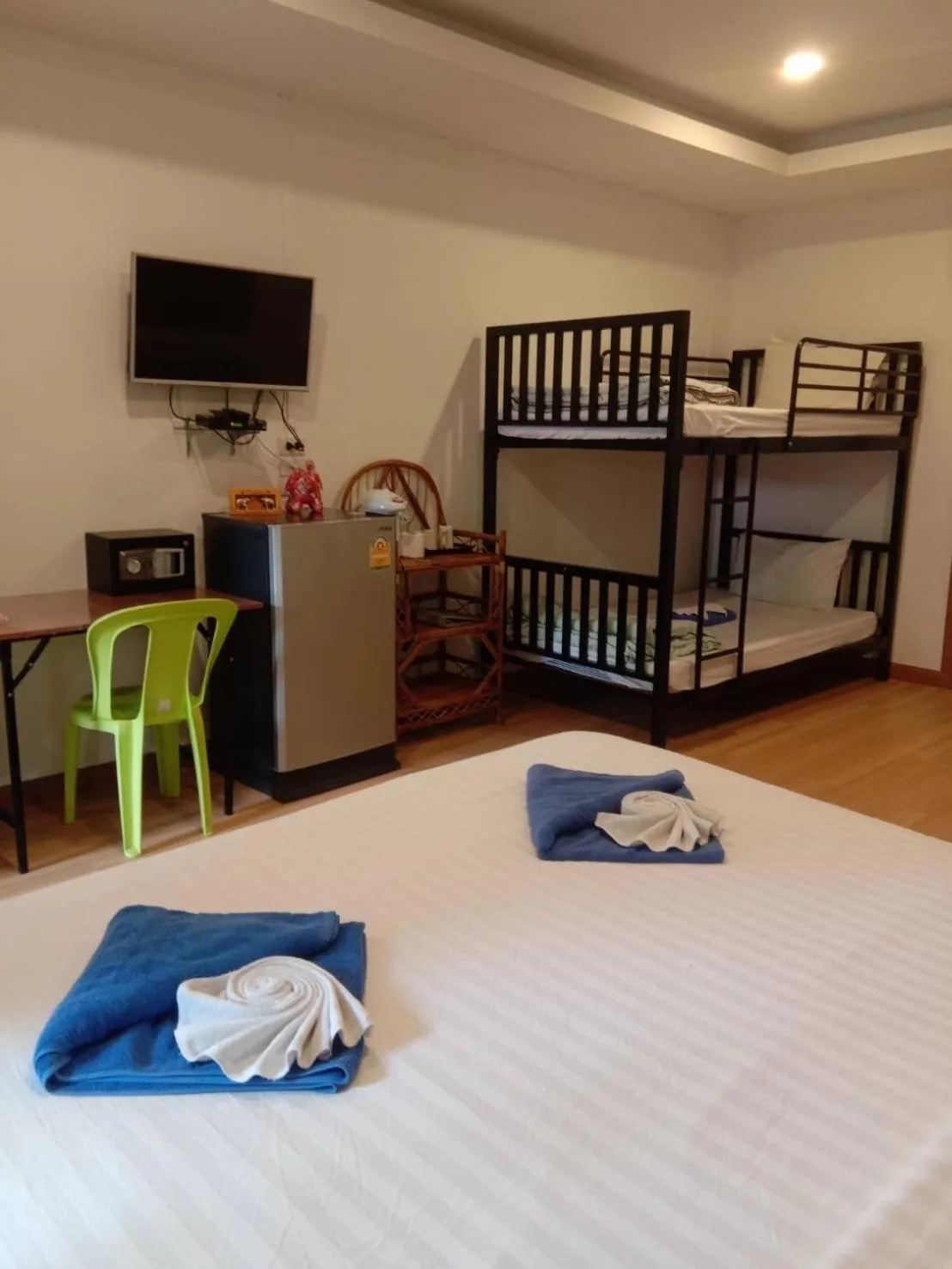 Bed in Klongdao Sunset Villa