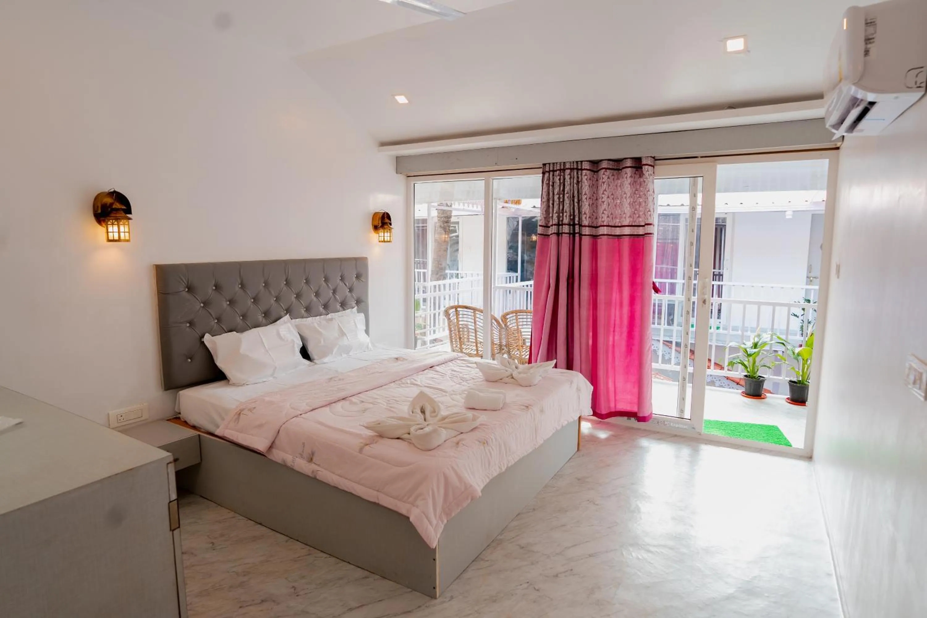 Bed in Soulmate Beach Resort