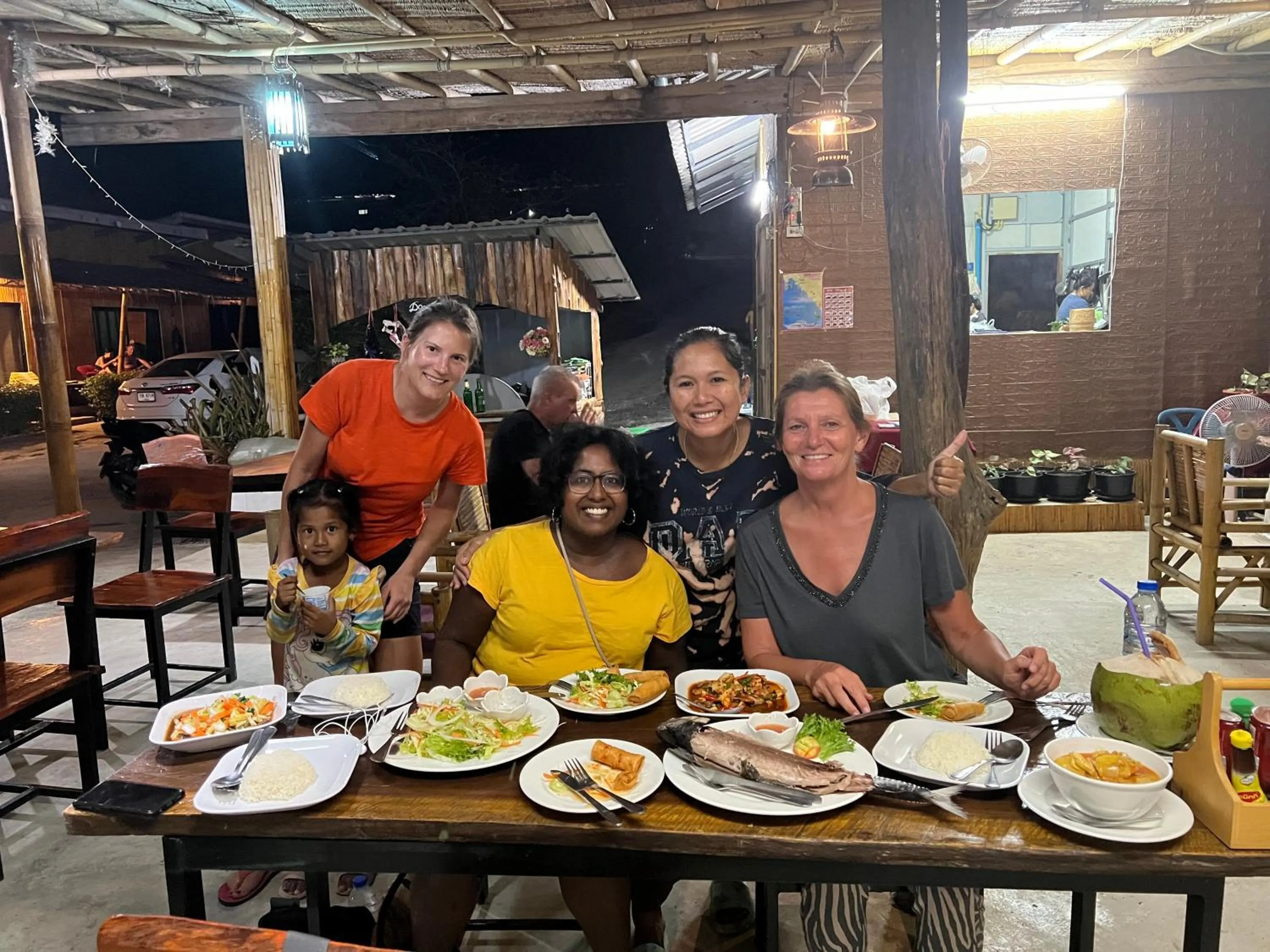 Restaurant/places to eat in Chom Dao Resort