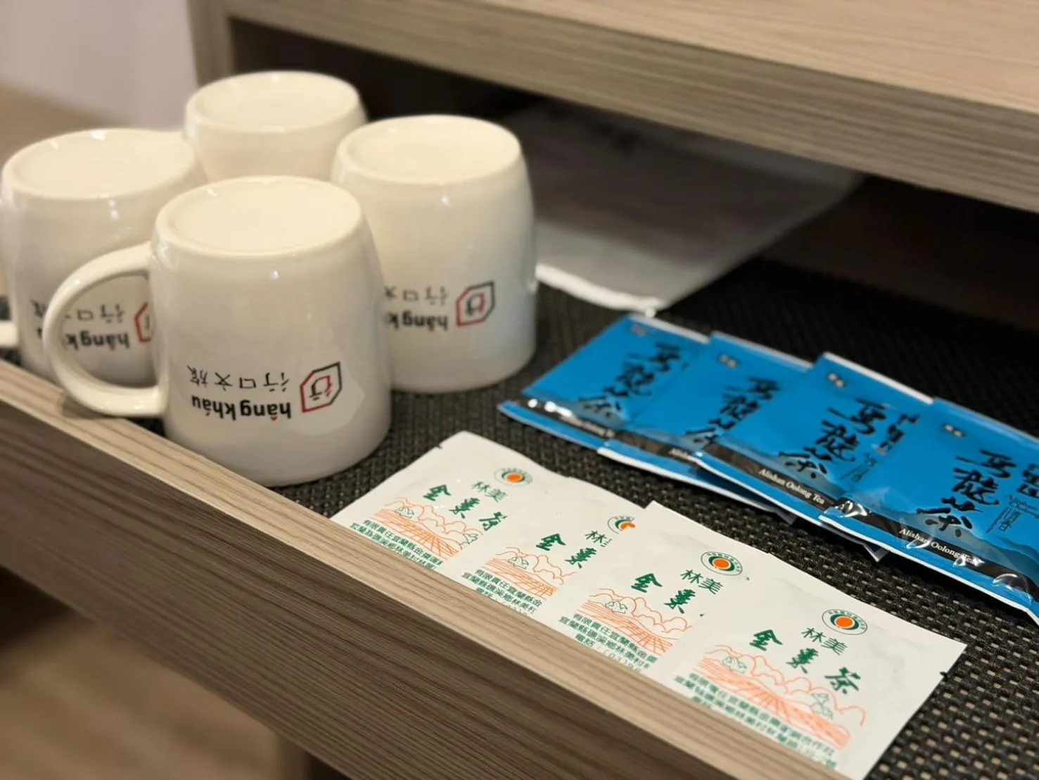 Coffee/tea facilities in Hangkhau Hotel