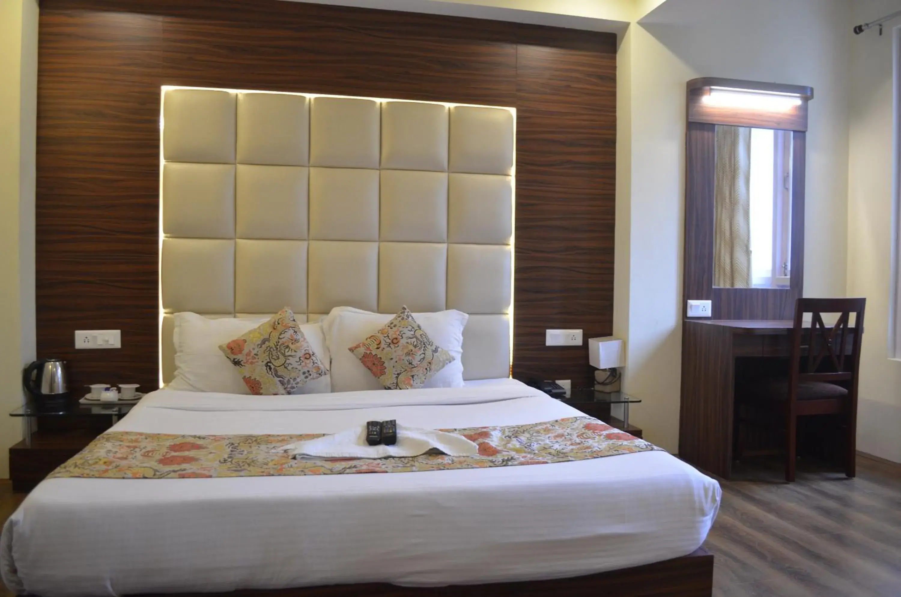 Bed in Jagjeet's Sikkim Retreat Bed in Jagjeet's Sikkim Retreat