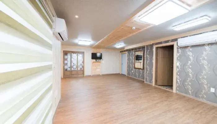 Family Studio in Red Windmill Pension Family Studio in Red Windmill Pension