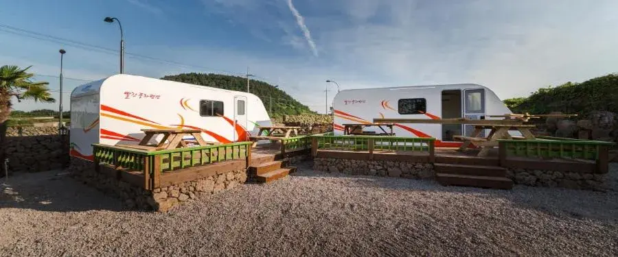 Property building in Red Windmill Pension Property building in Red Windmill Pension