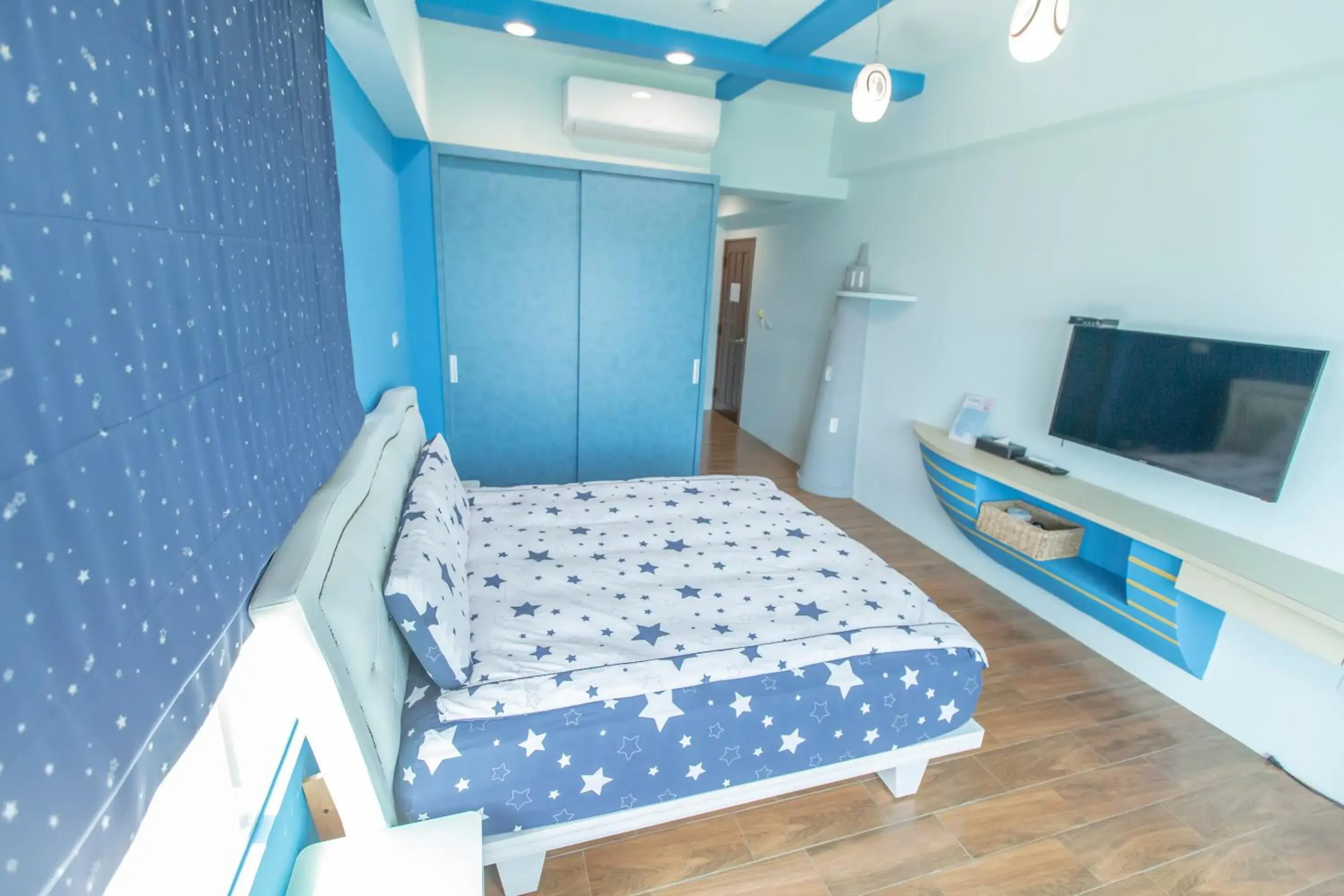 Bed in 龍家民宿 The Laid-back Dragon Lodge Bed in 龍家民宿 The Laid-back Dragon Lodge