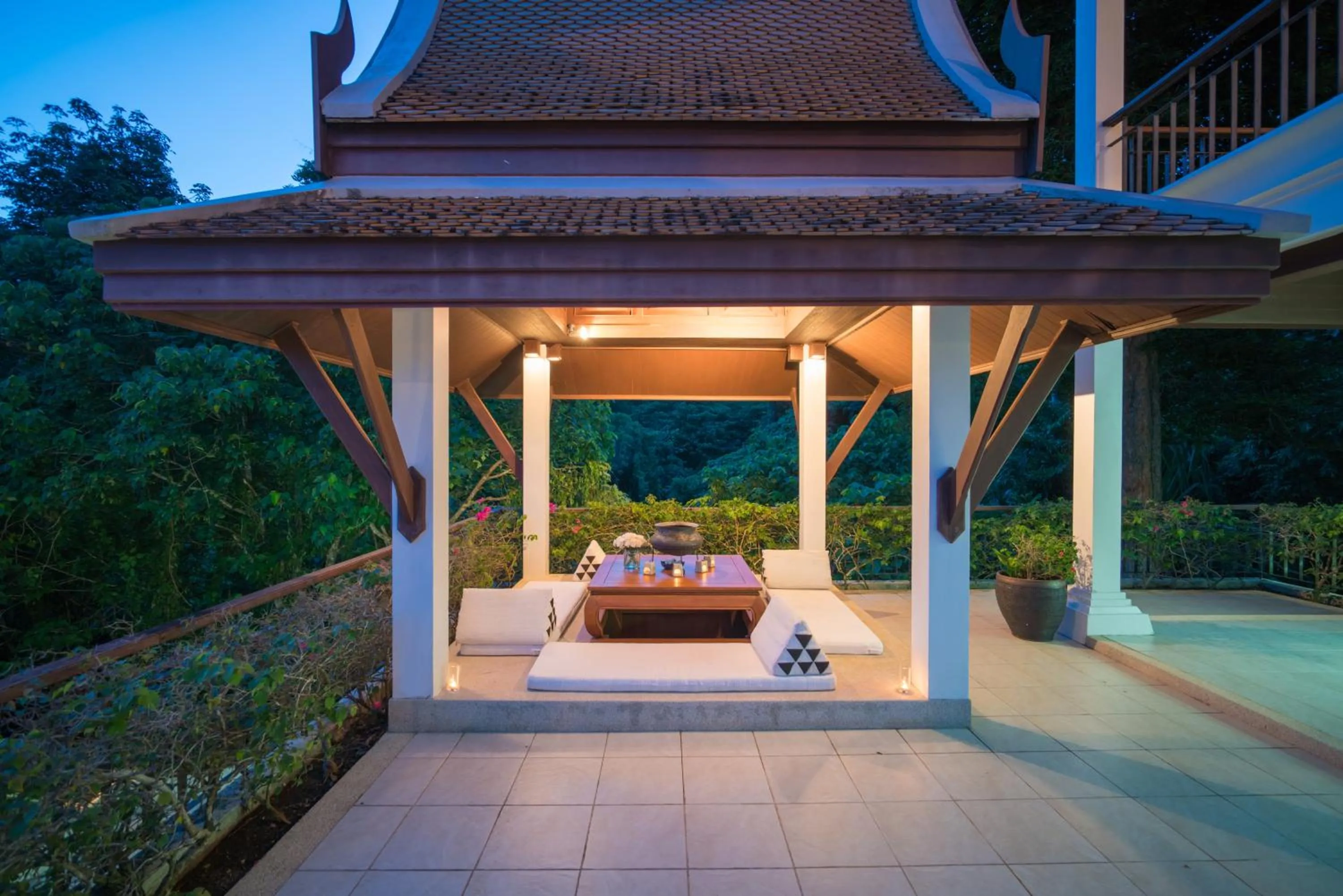 Patio in Vichuda Hills by RESAVA