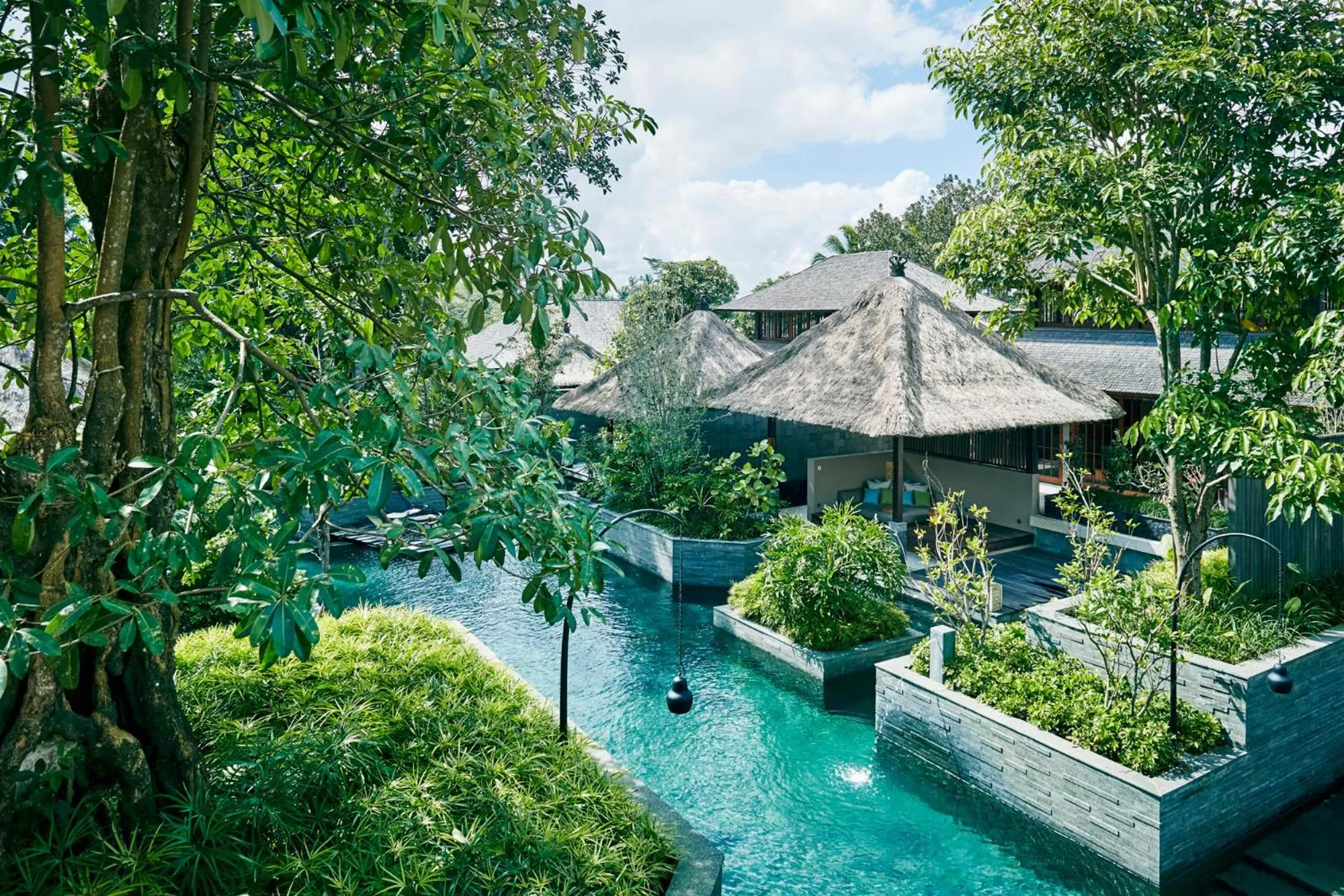 Swimming pool in Hoshinoya Bali