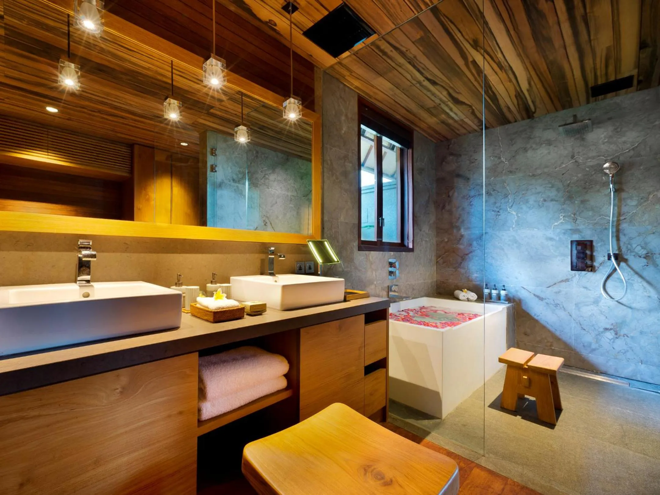 Bathroom in Hoshinoya Bali