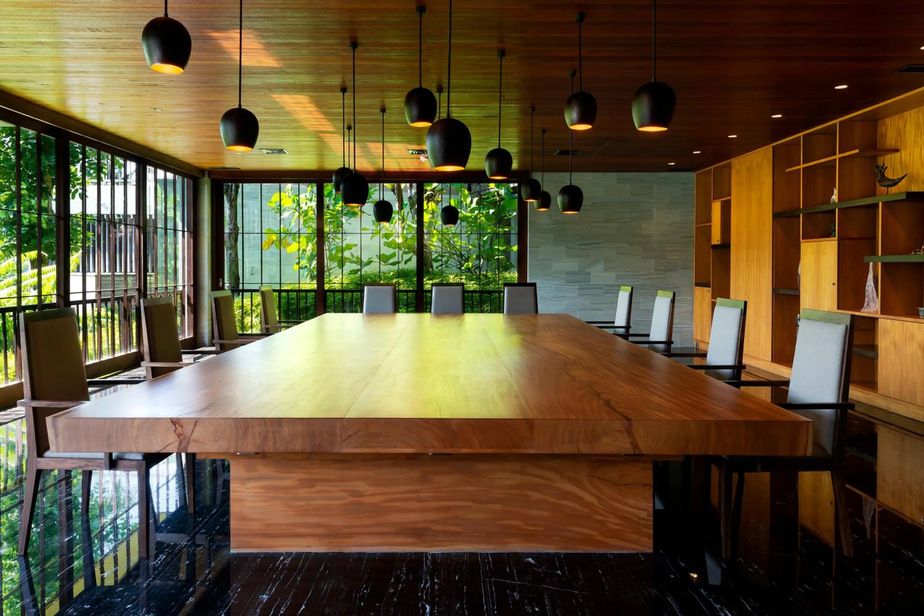 Meeting/conference room in Hoshinoya Bali