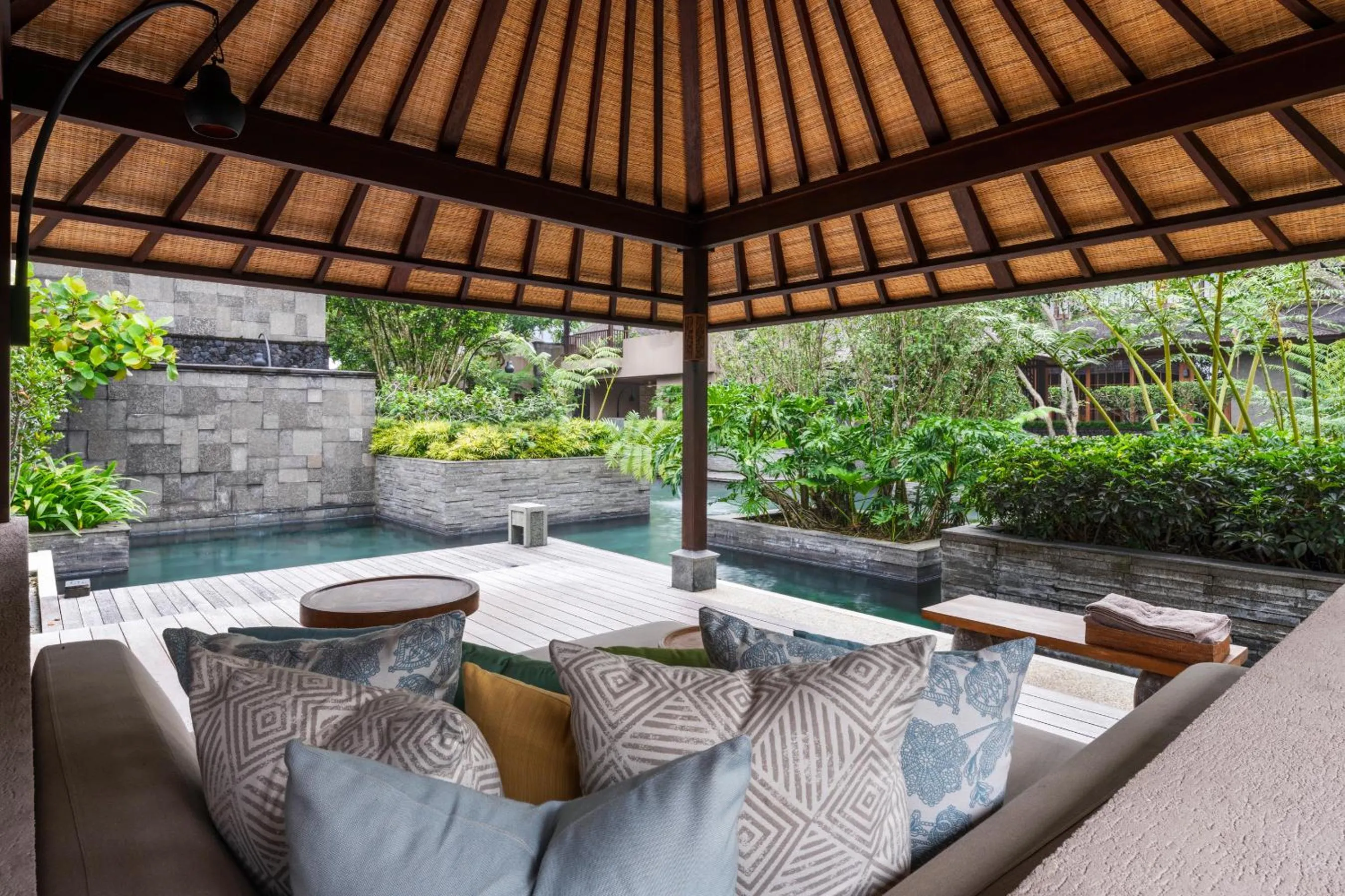 Patio in Hoshinoya Bali