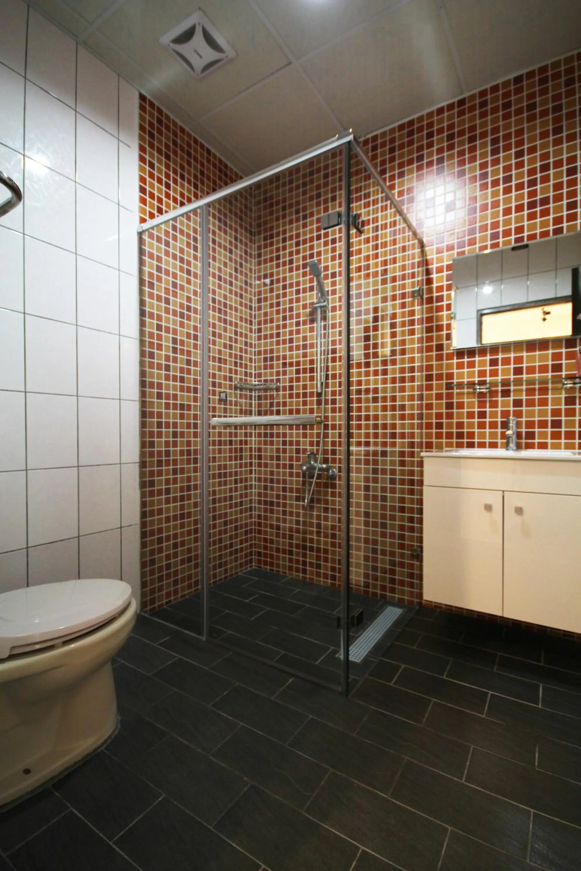 Shower in Pingguo De Jia Du Jia Homestay